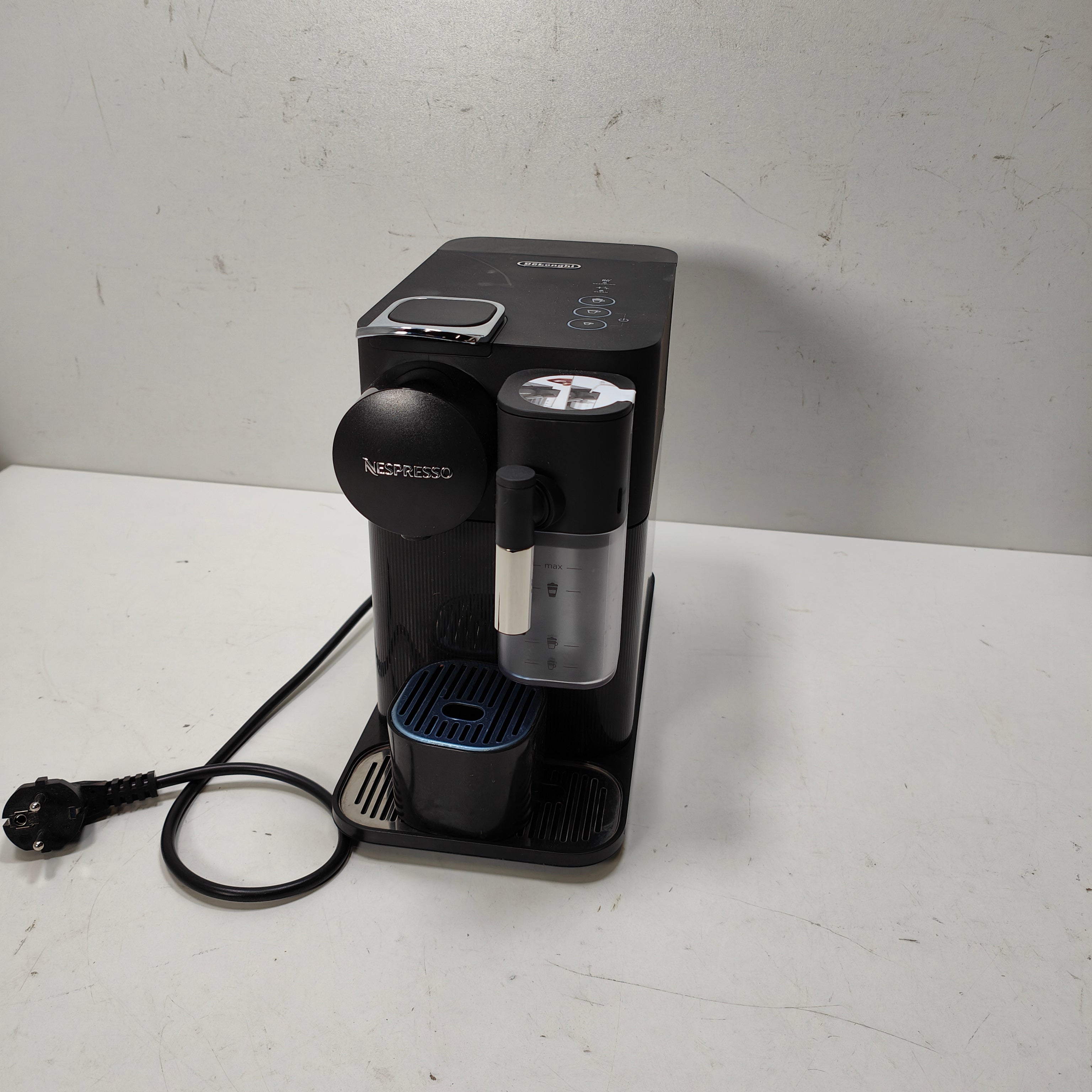 DeLonghi Nespresso Lattissima One EN510.B Schwarz