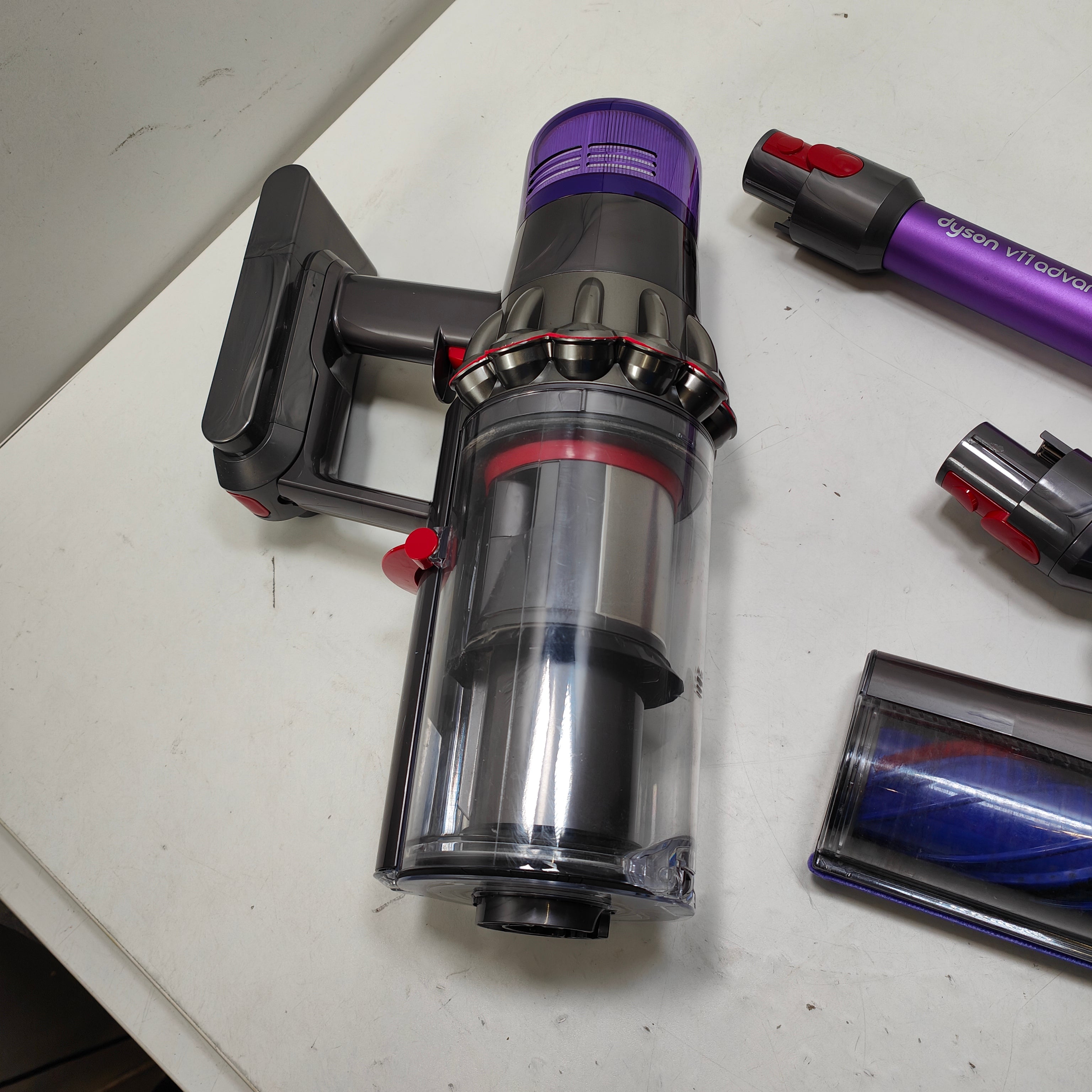 Dyson V11 Advanced