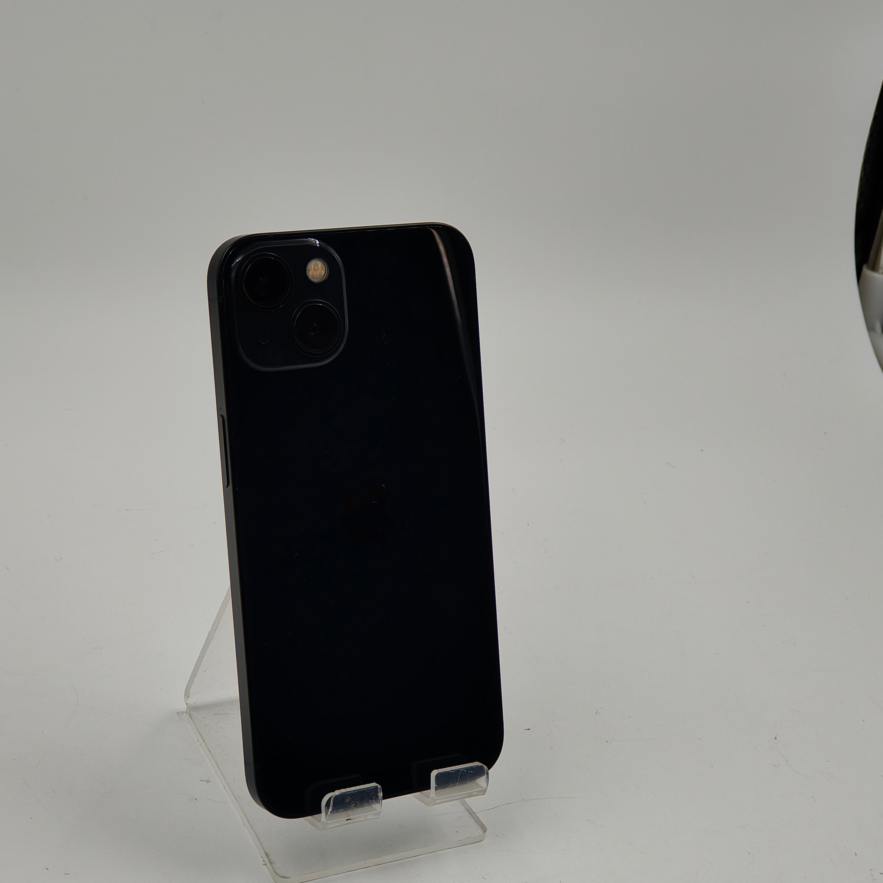 Refurbished iPhone 13 Midnight 128GB
