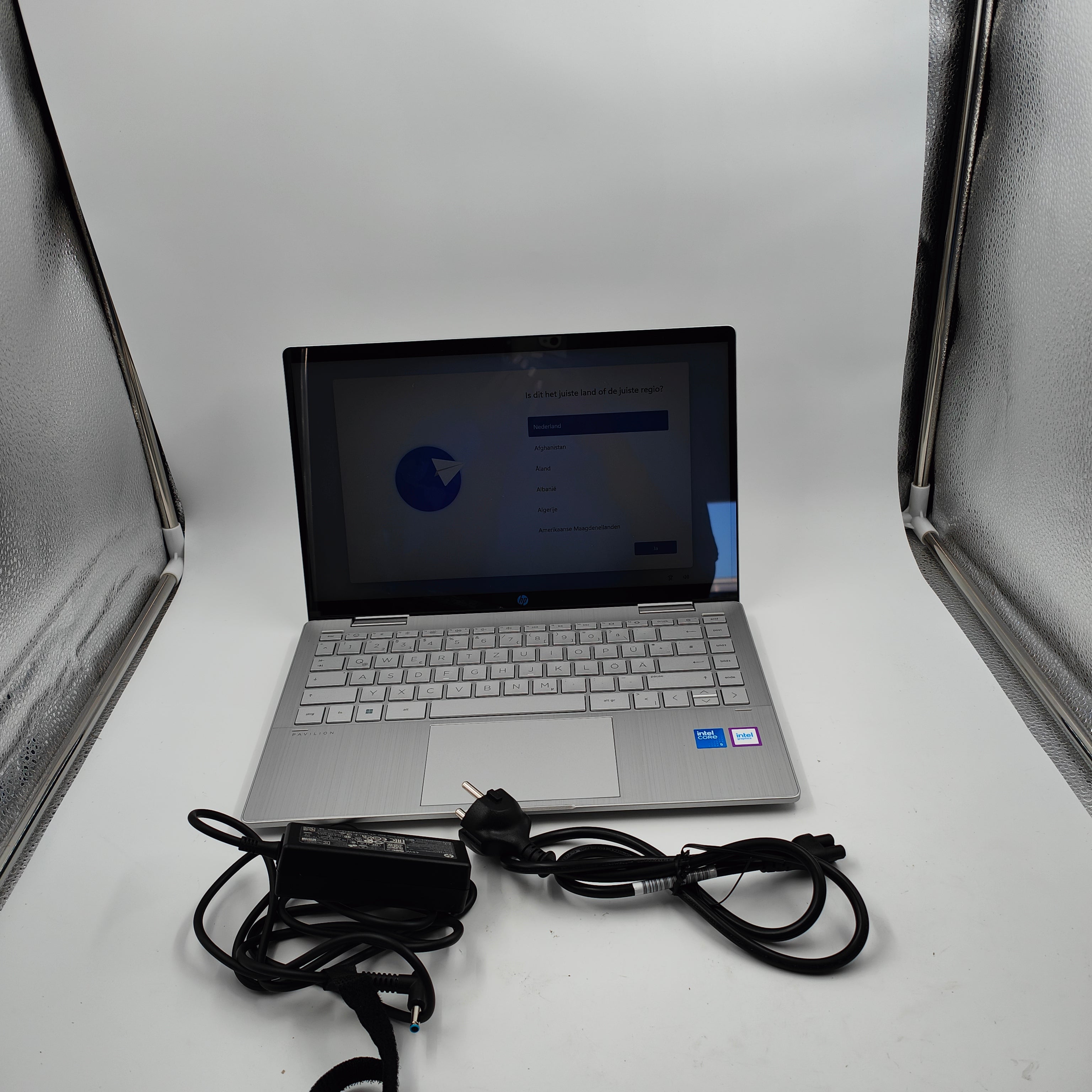 HP laptop 14-ek2055ng QWERTZ