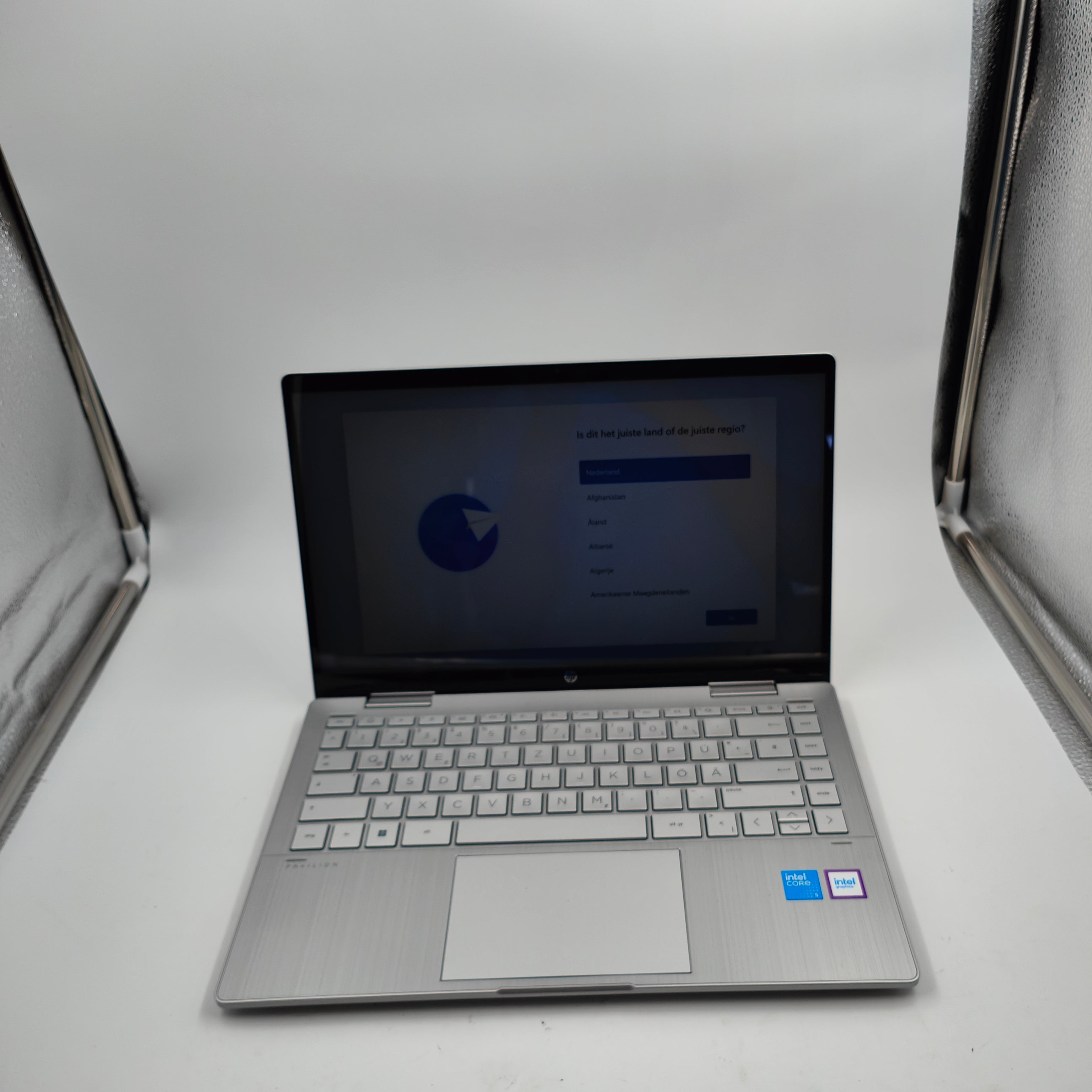 HP laptop 14-ek2055ng QWERTZ