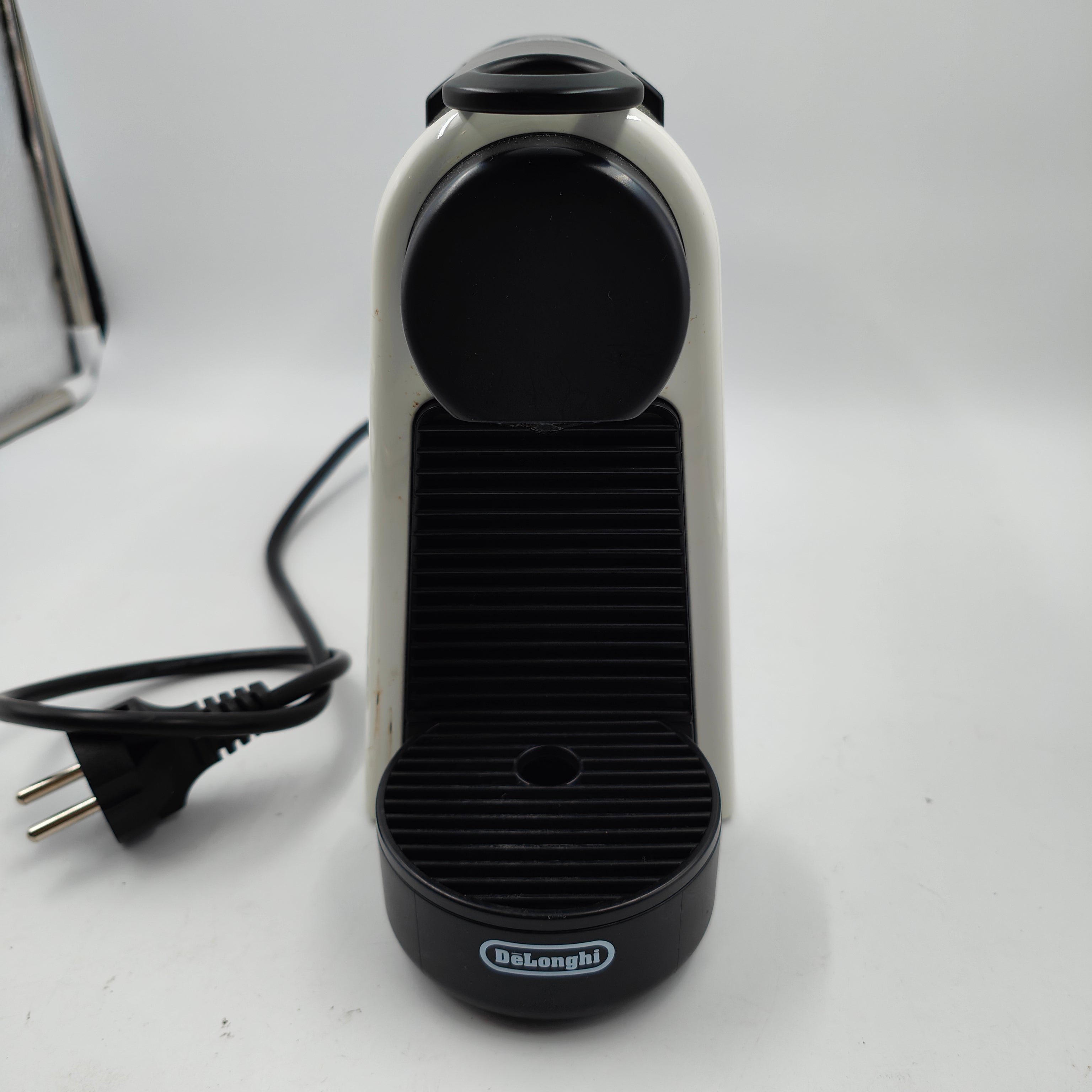 DeLonghi Essenza Mini EN85.W