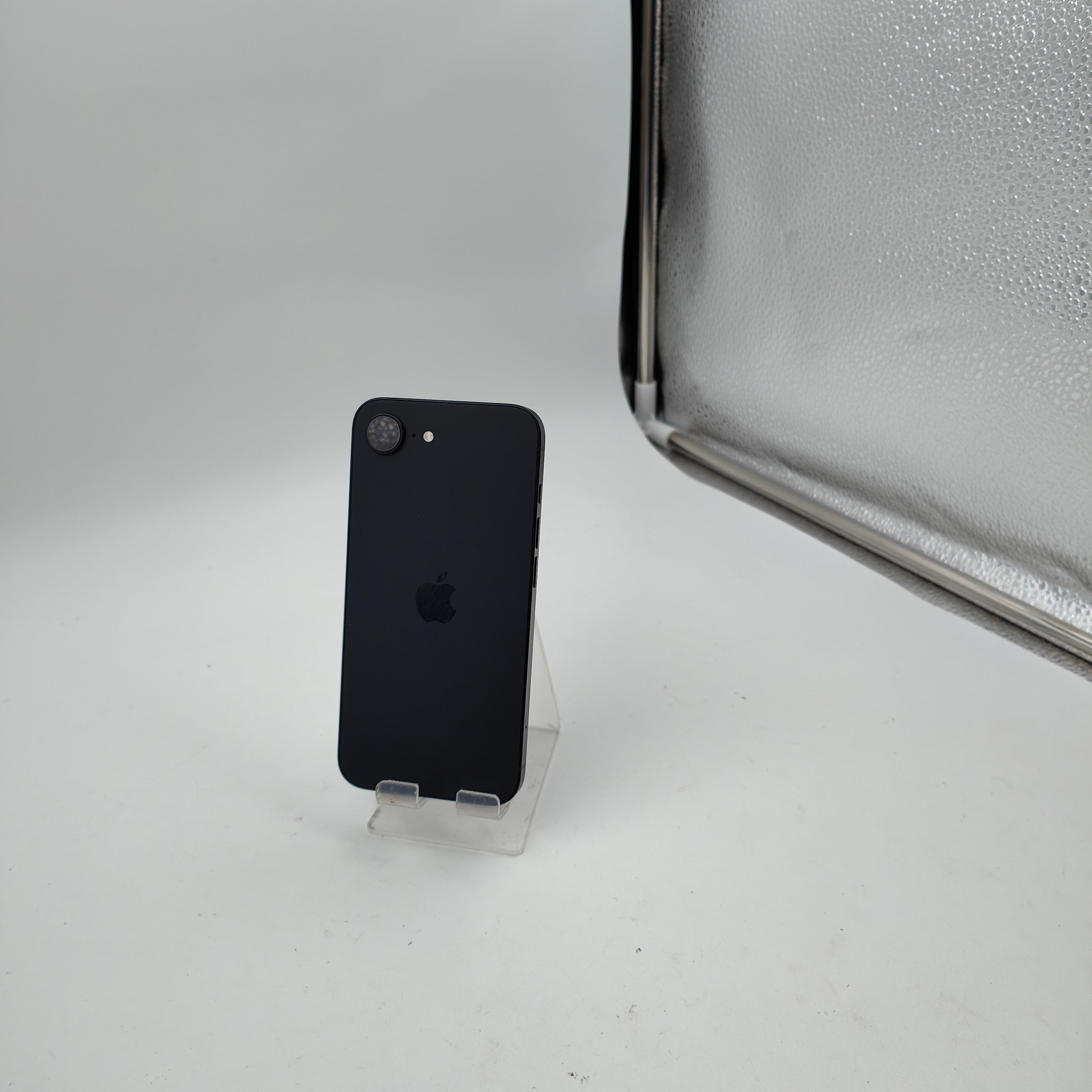 Refurbished iPhone 16e 128GB Zwart