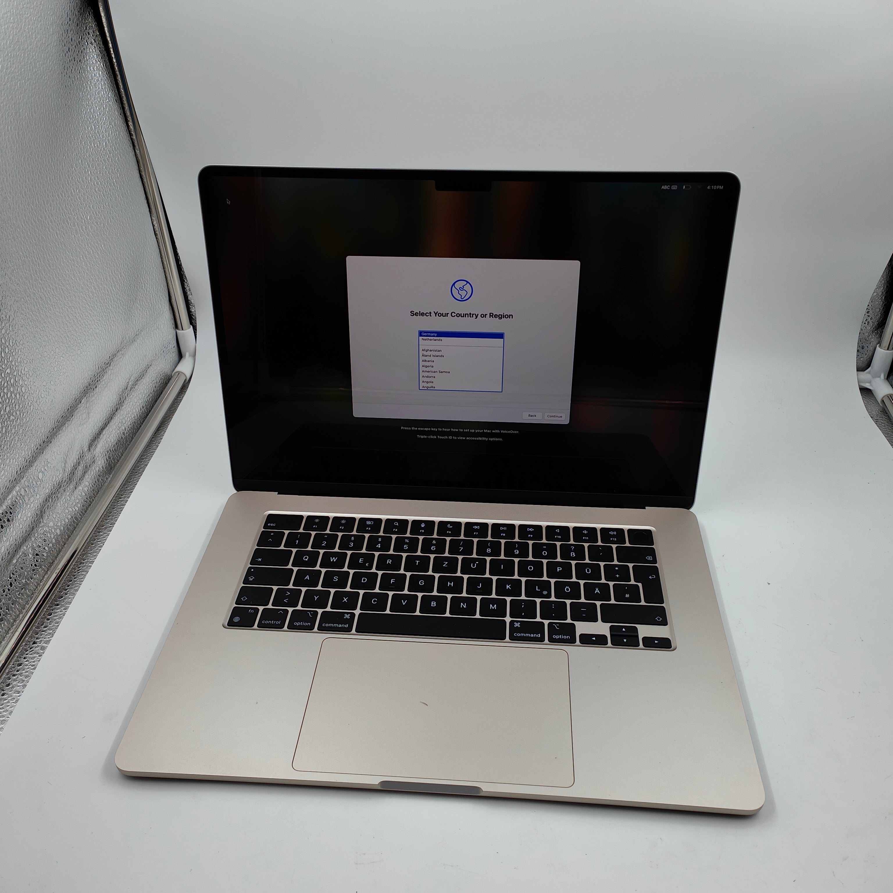 Apple MacBook Air 15" (2024) M3 (8/10) 8GB/256GB Starlight QWERTZ