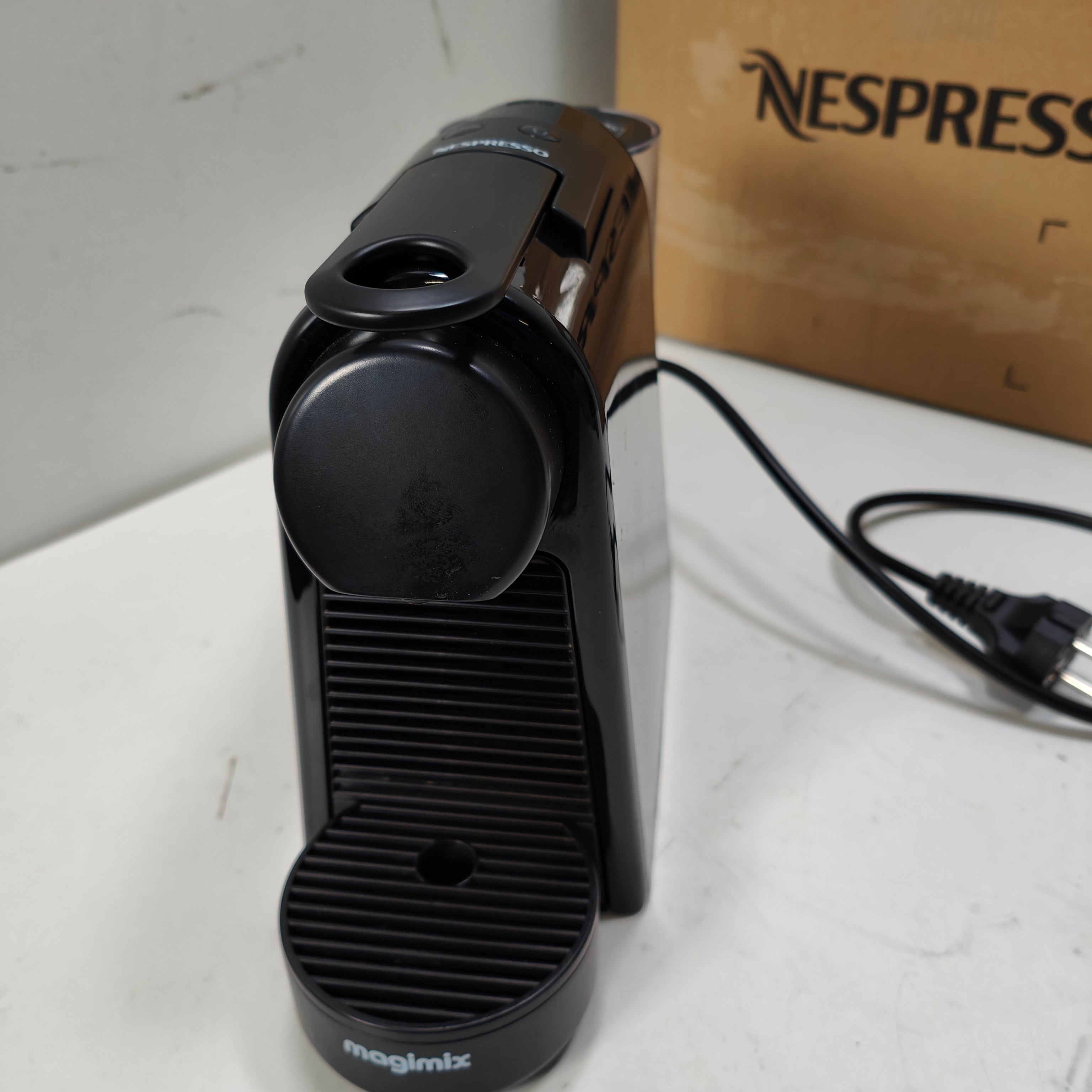 Magimix Nespresso Essenza Mini Schwarz