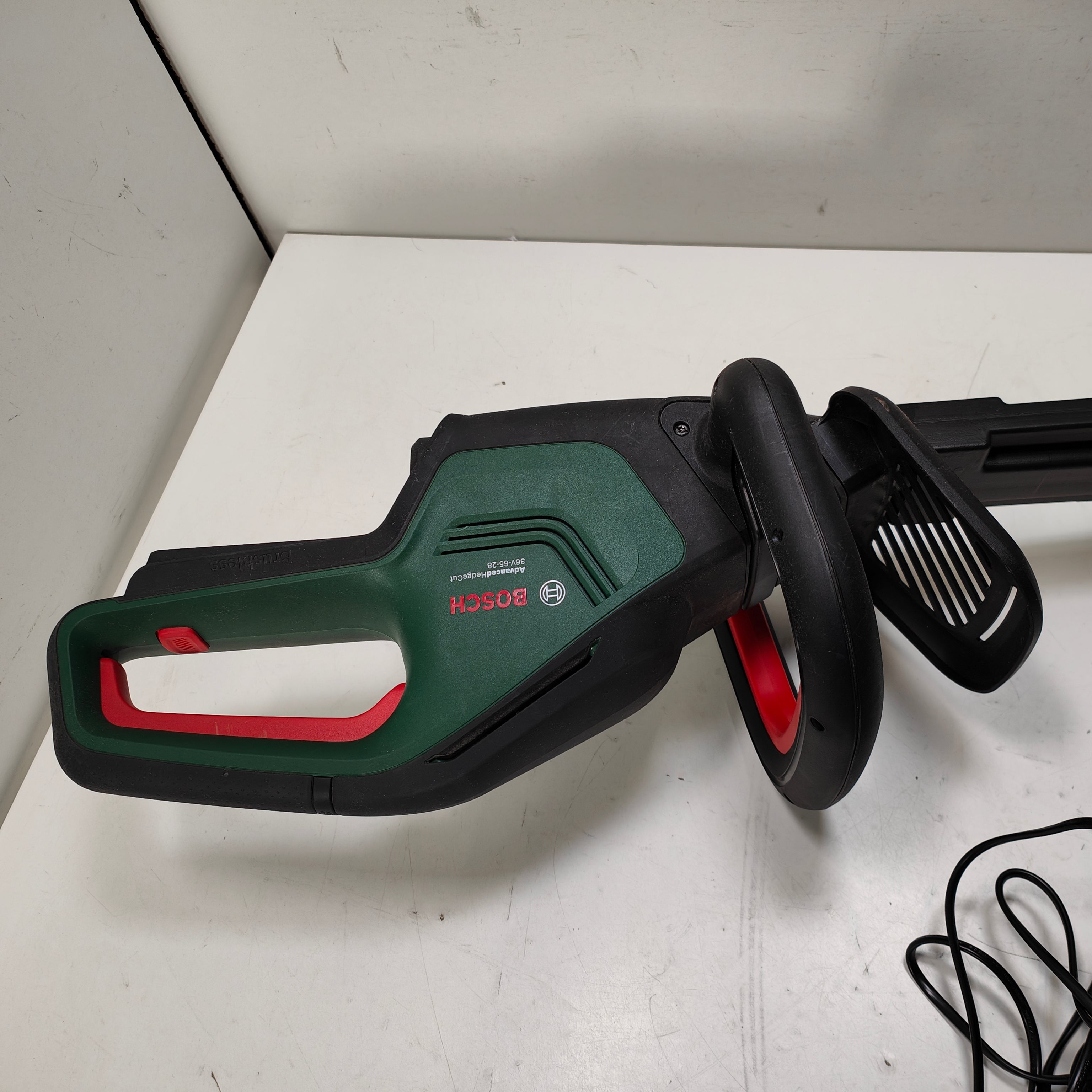 Bosch Advanced Taille-haies 36V-65-28