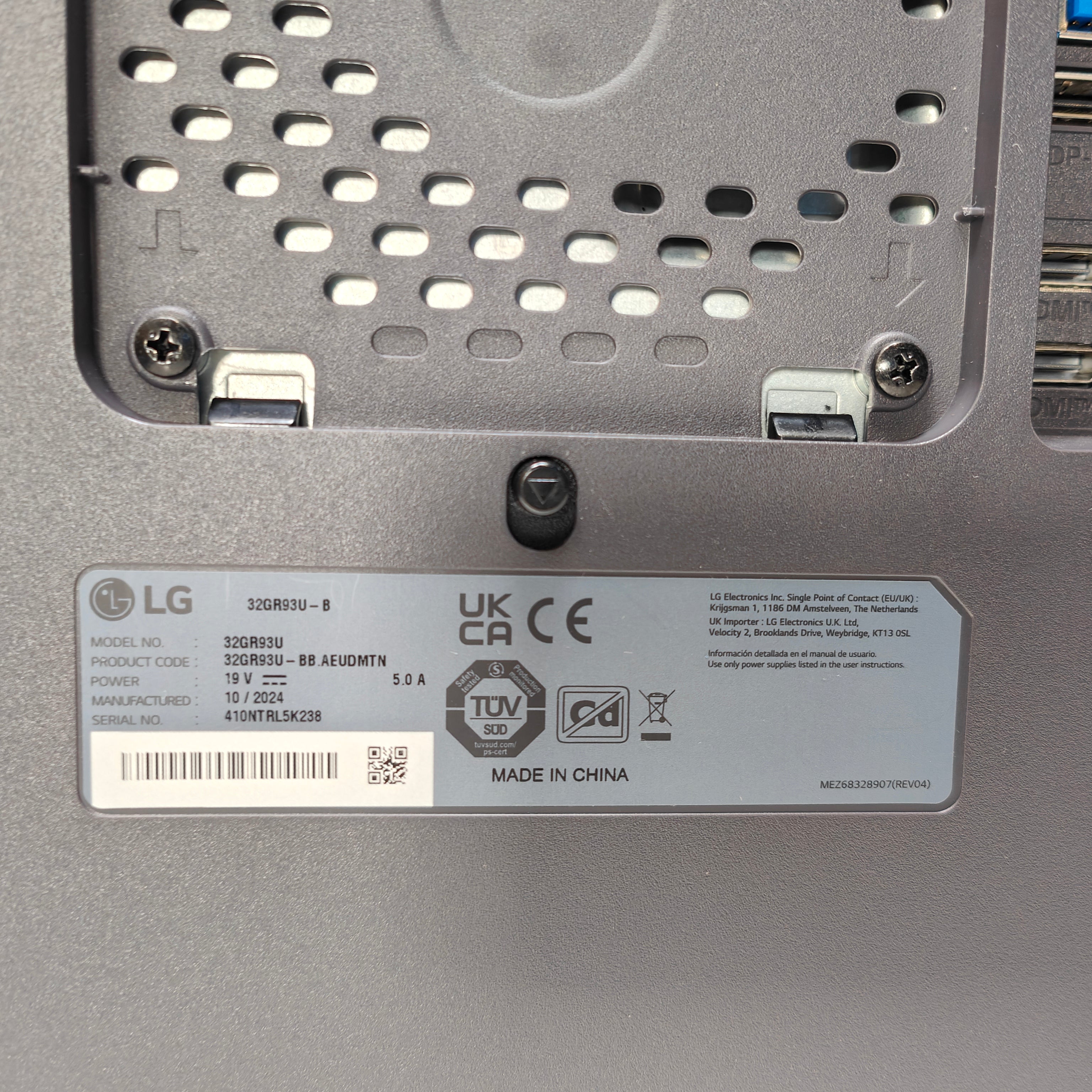 LG UltraGear 32GR93U-B