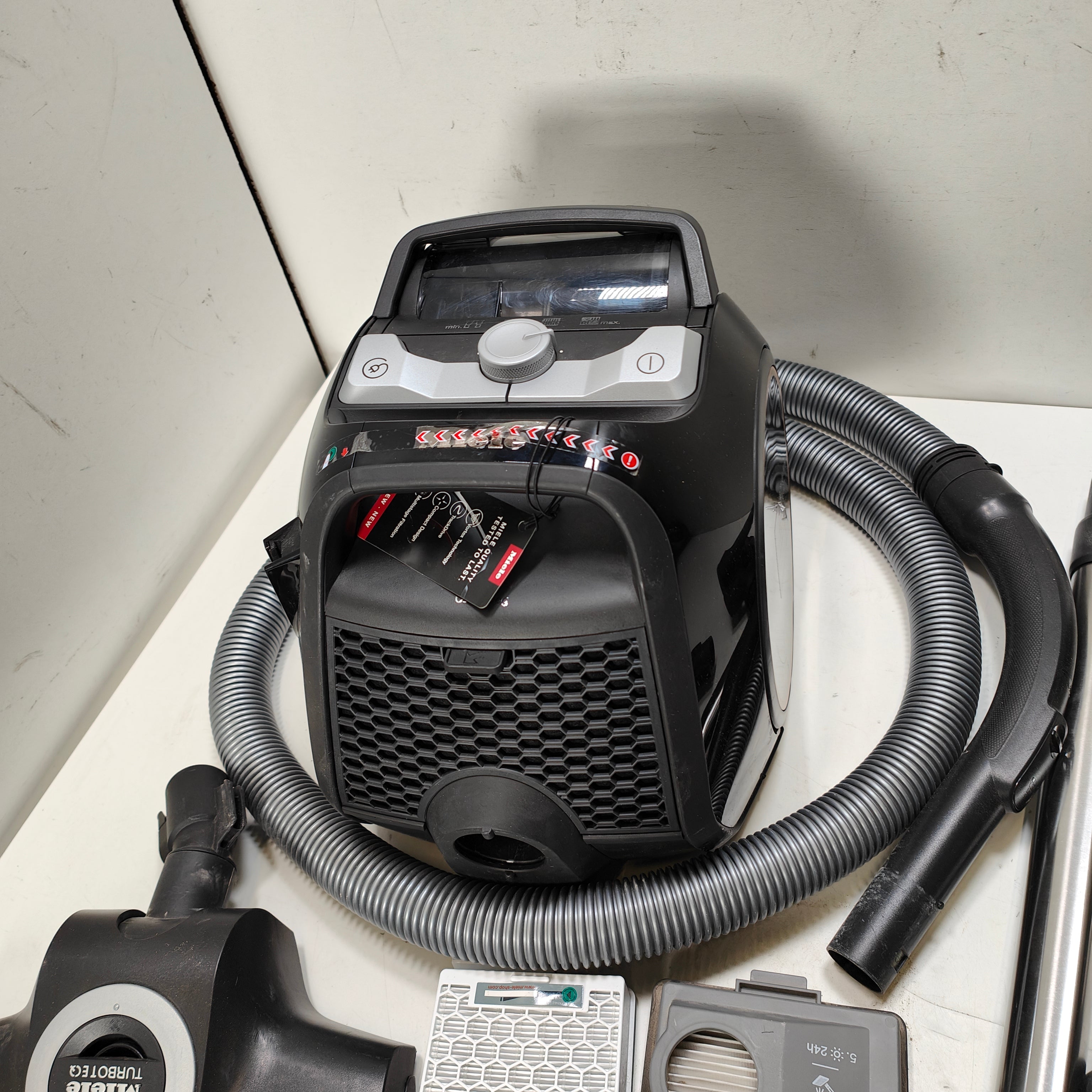 Miele Boost CX1 Cat & Dog Obsidian Schwarz