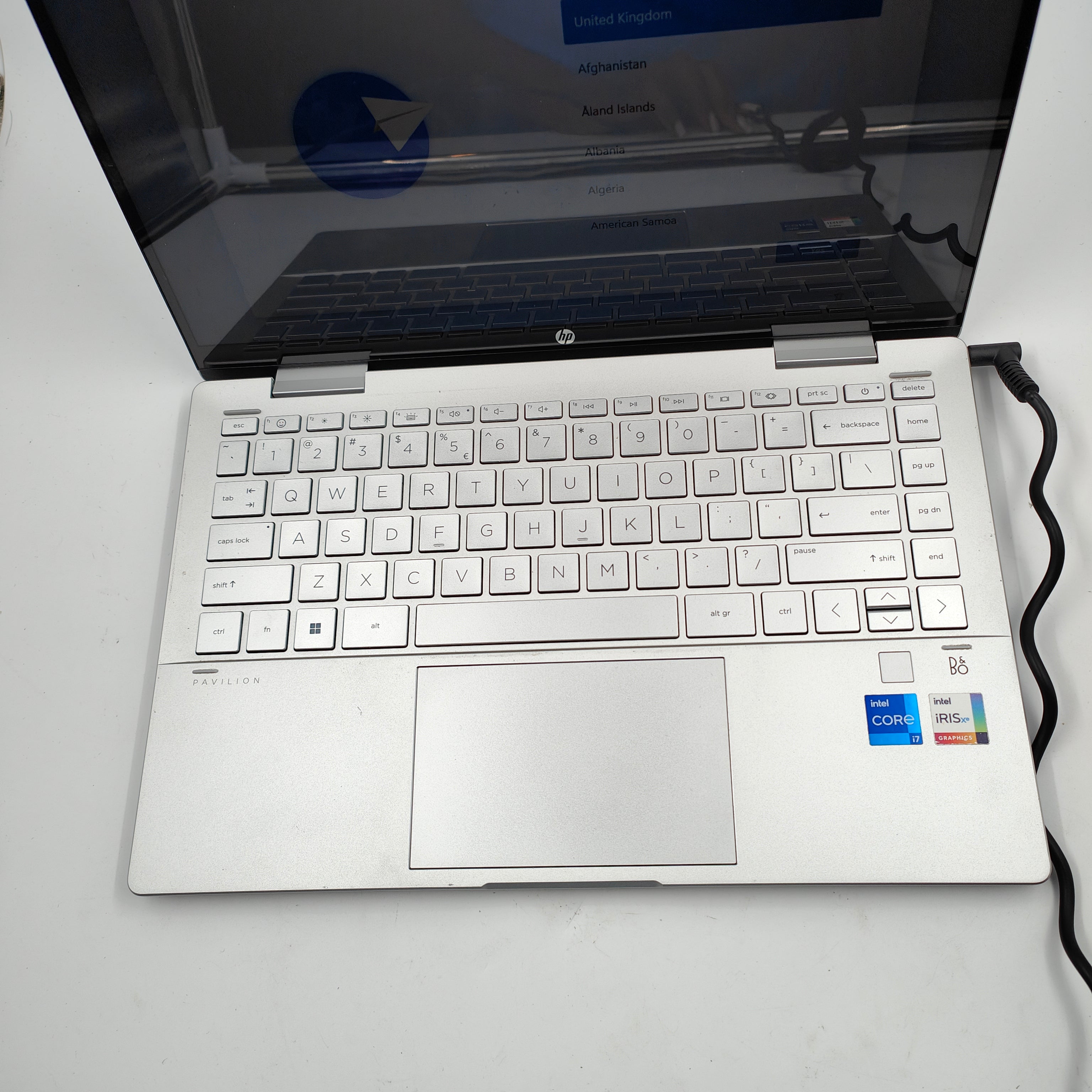 HP Pavilion x360 14-ek0956nd QWERTY