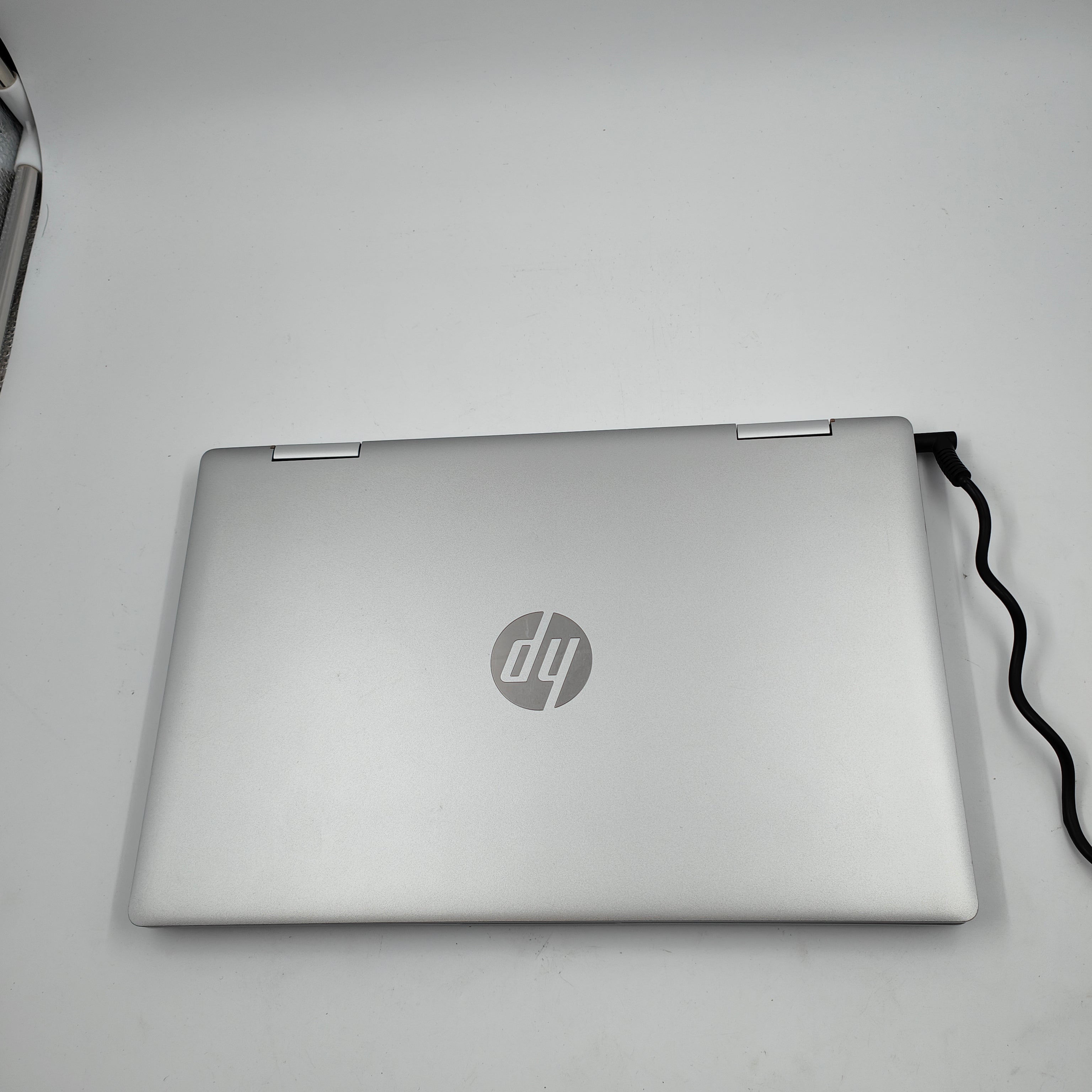 HP Pavilion x360 14-ek0956nd QWERTY