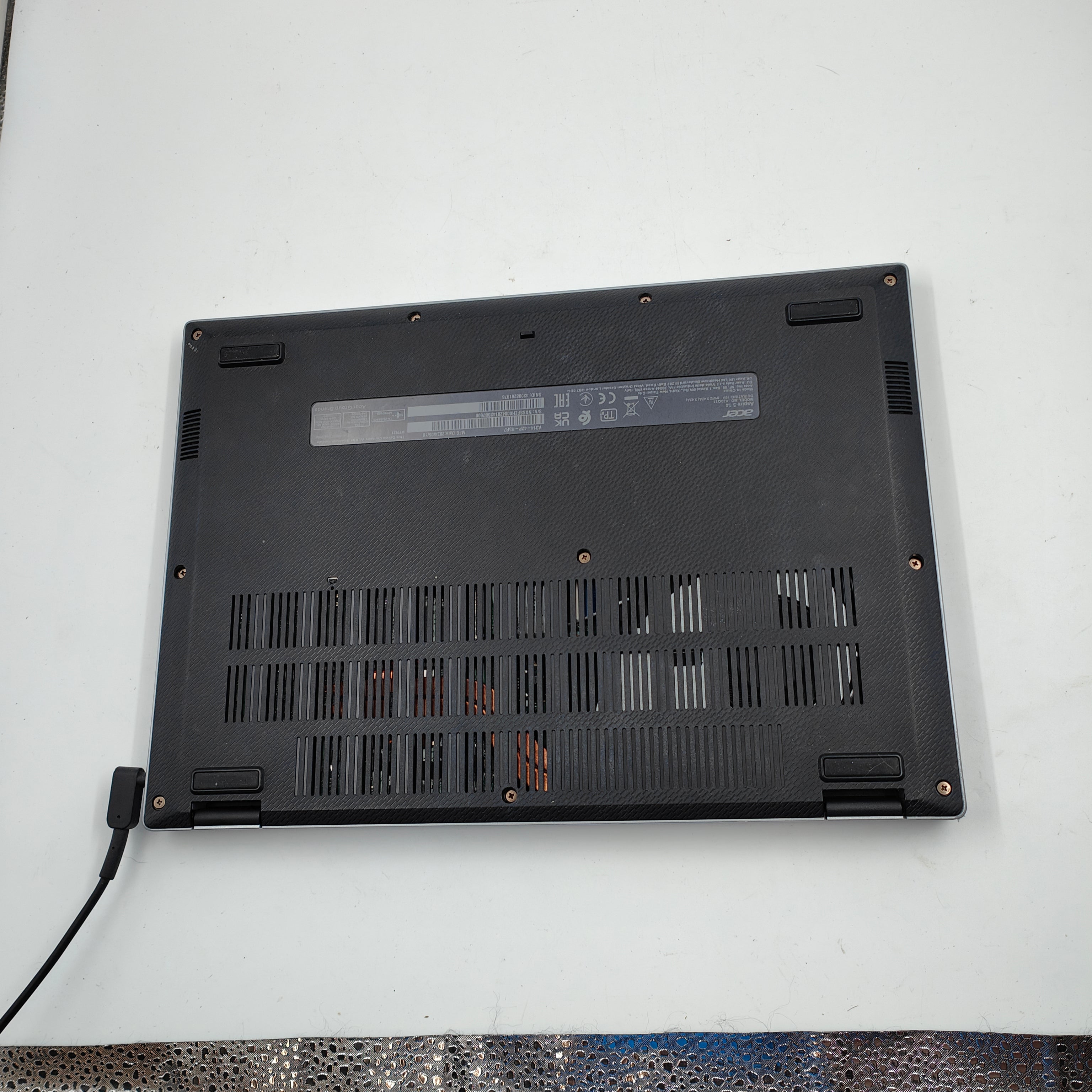 Acer Aspire 3 14 (A314-42P-R5R7) QWERTY