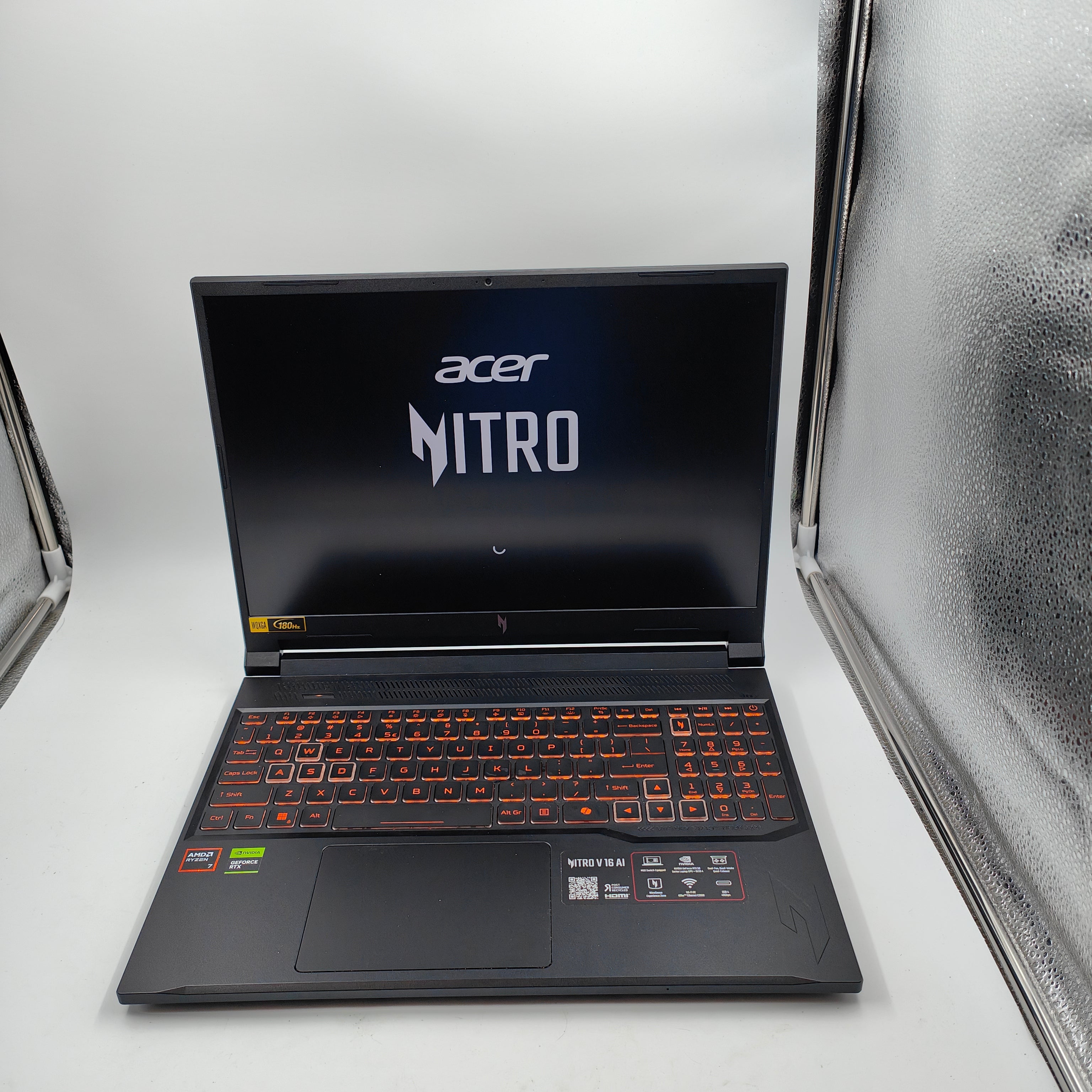 Acer Nitro V 16 AI ANV16-42-R8PW QWERTY