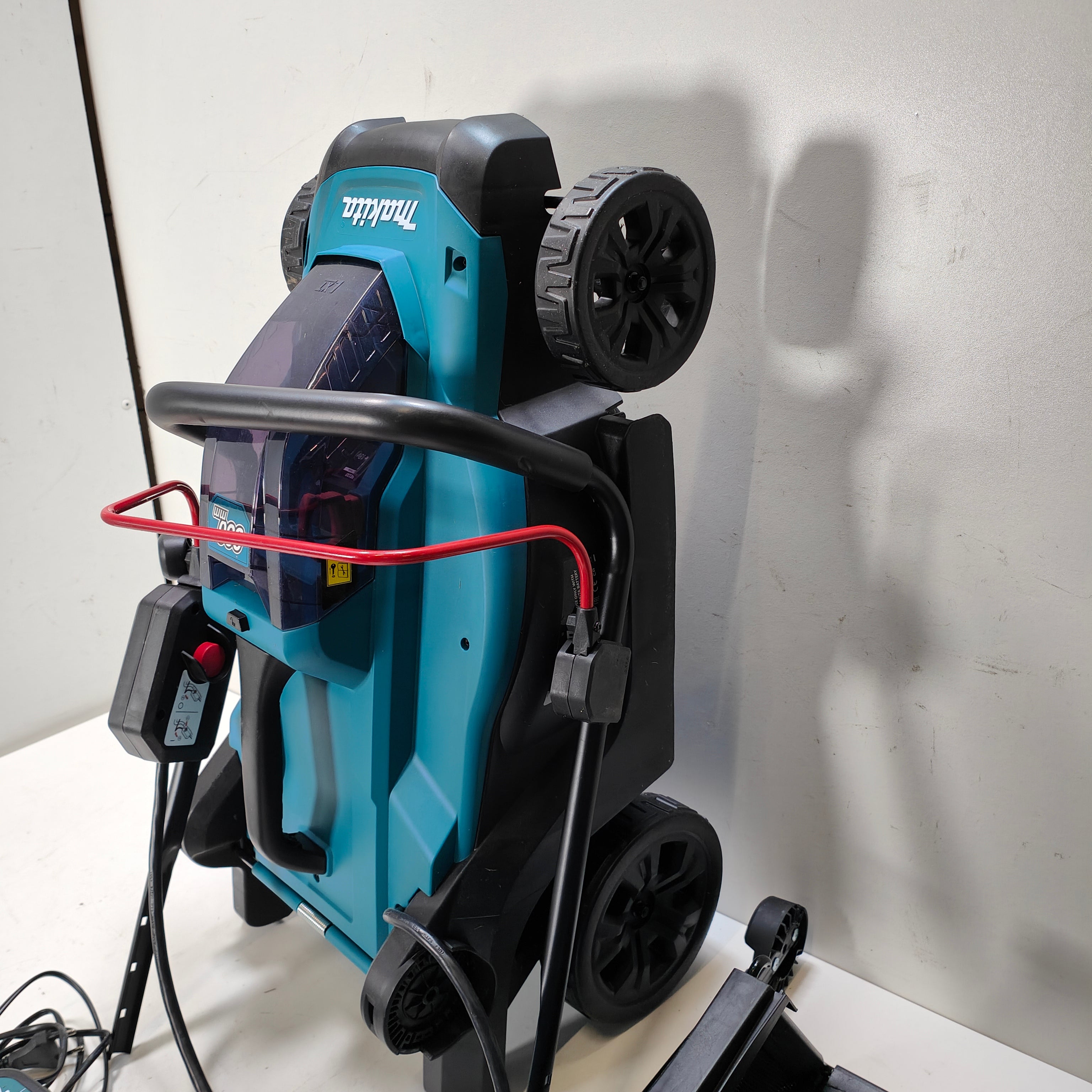 Makita DLM330SM