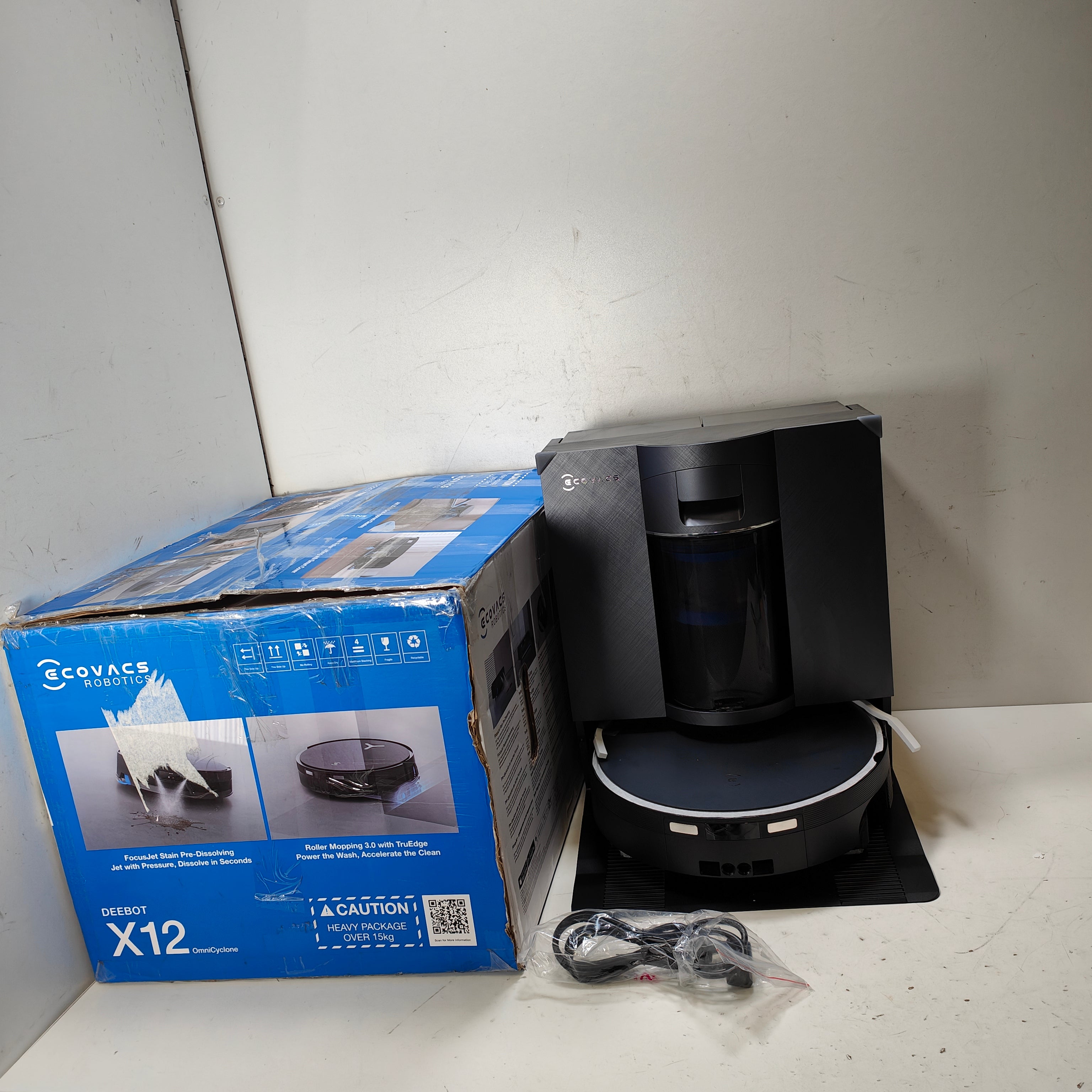 Ecovacs DEEBOT X12 OmniCyclone