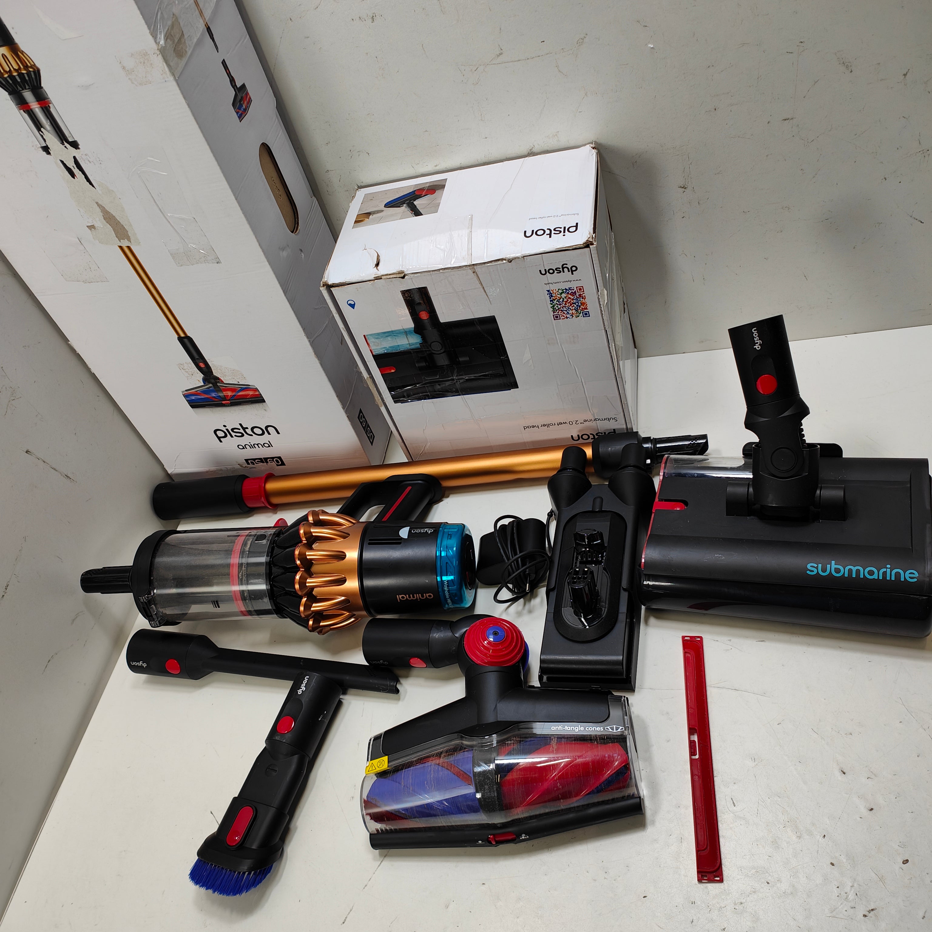 Dyson V16 Piston Animal Submarine