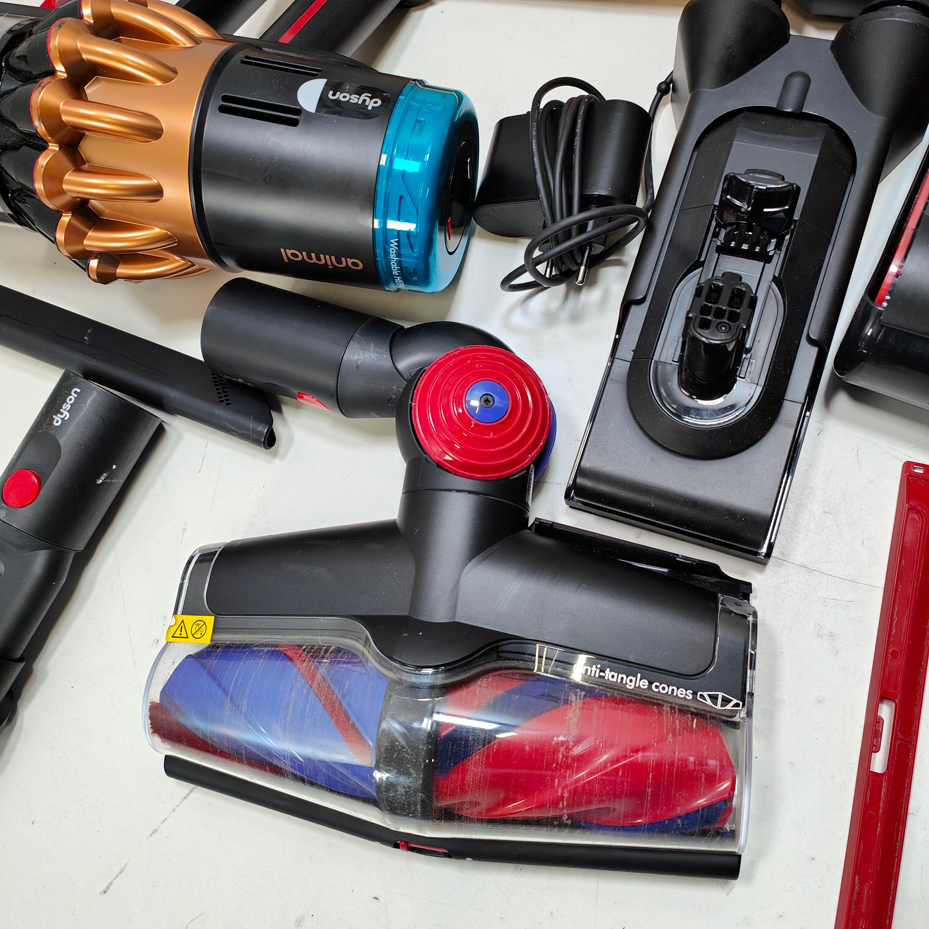 Dyson V16 Piston Animal Submarine