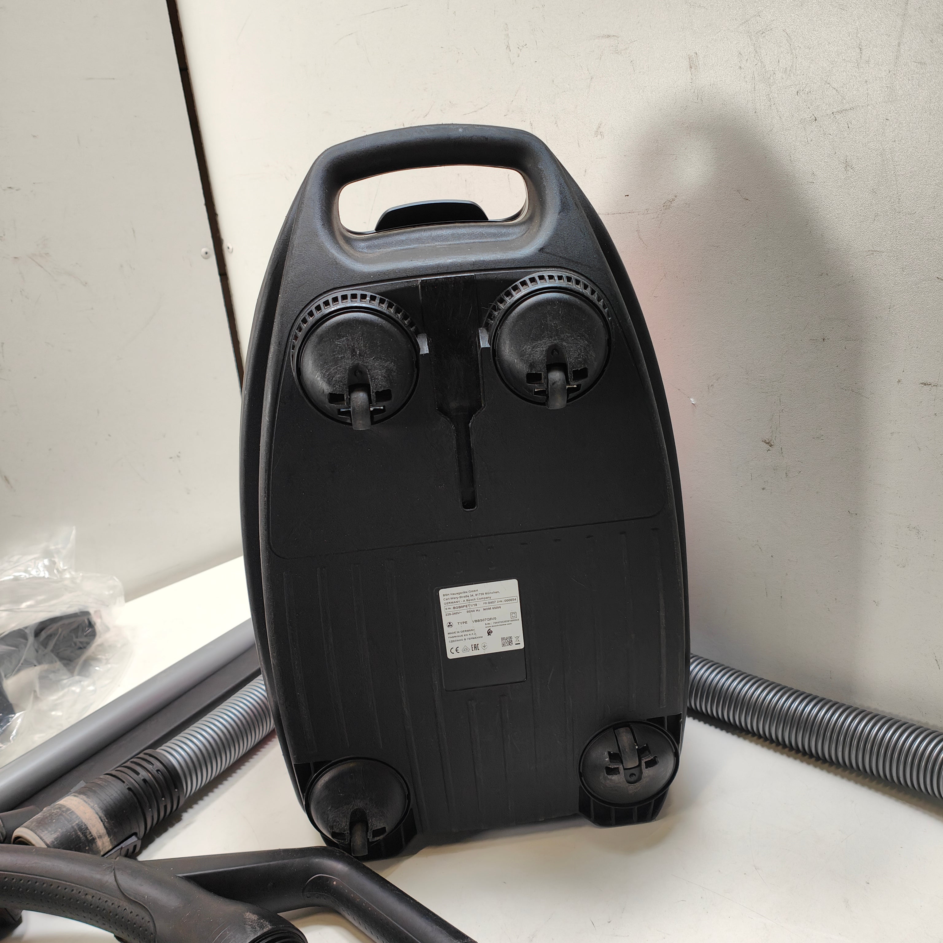 Bosch Serie 8 In'genius ProAnimal BGB8PET3A