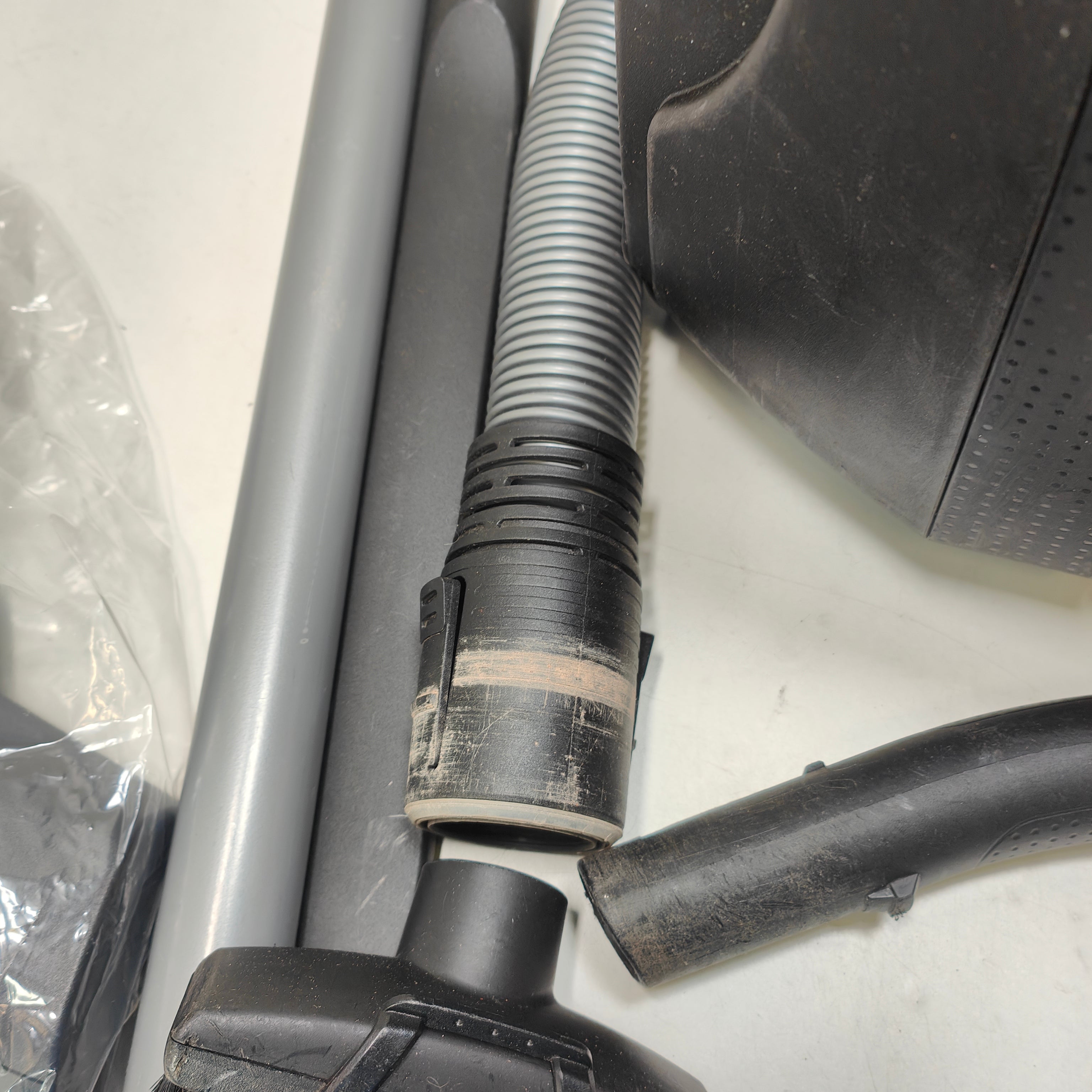 Bosch Serie 8 In'genius ProAnimal BGB8PET3A