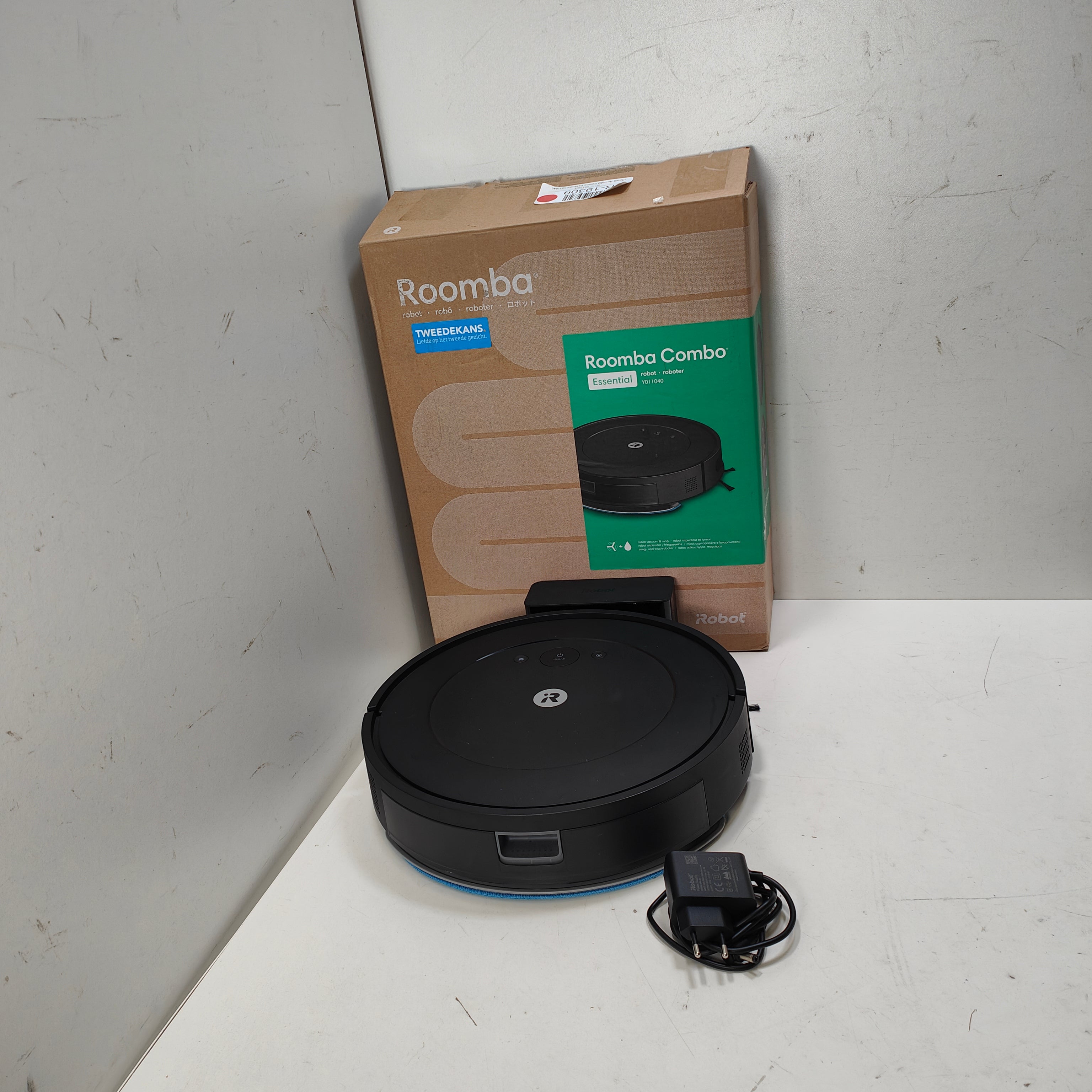 iRobot Roomba Combo Essential Y011040