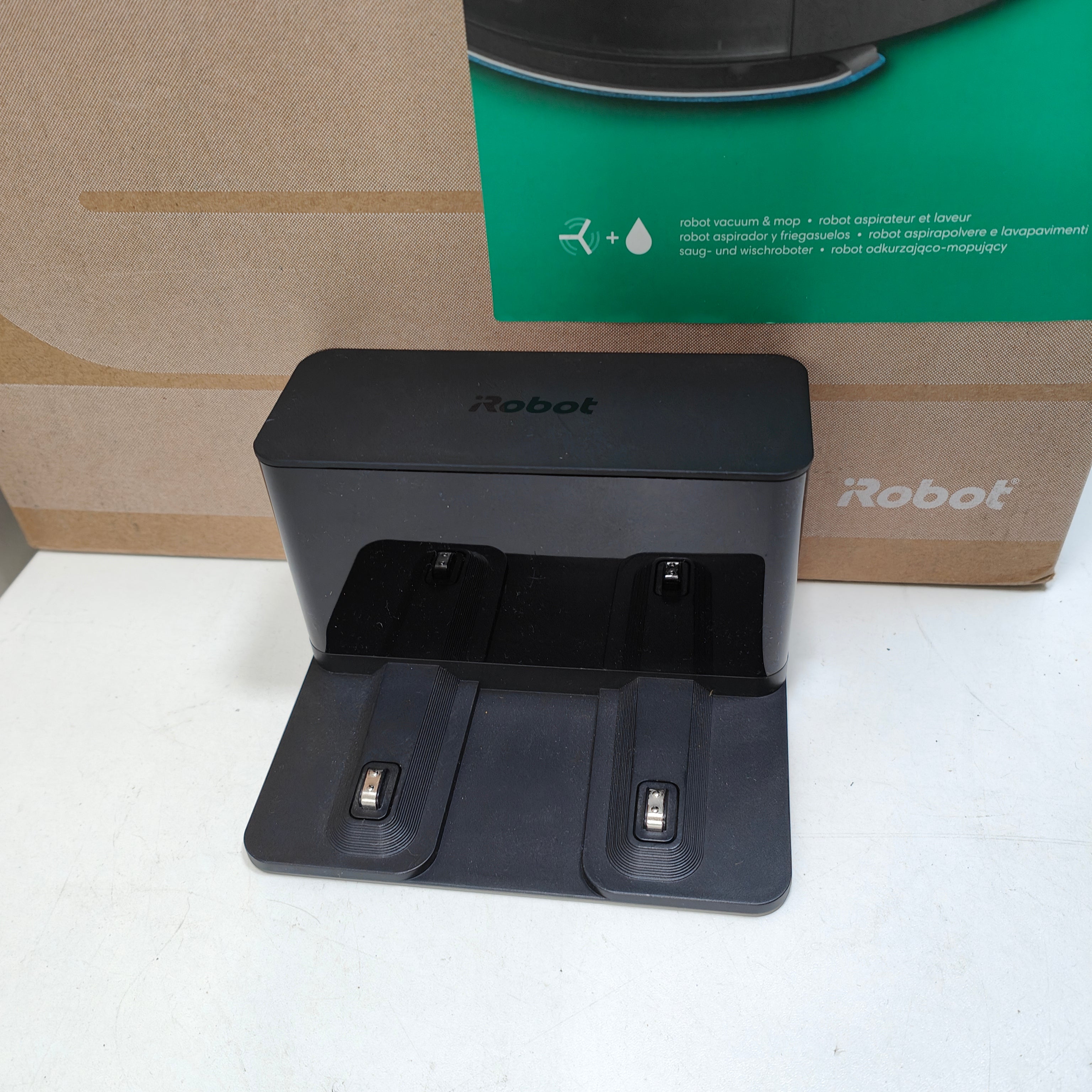 iRobot Roomba Combo Essential Y011040