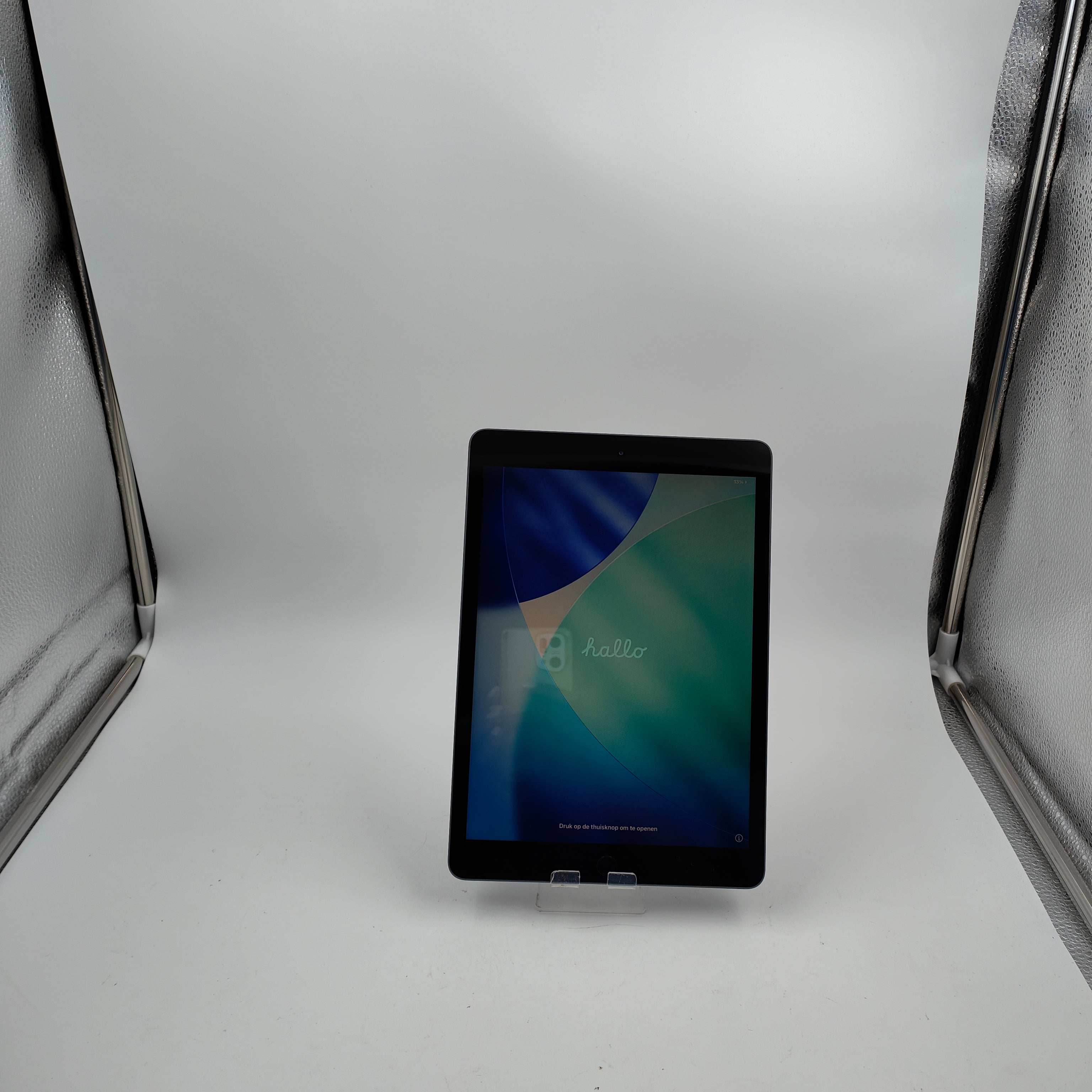 Refurbished iPad (2020) 32GB Wi-Fi Space Gray