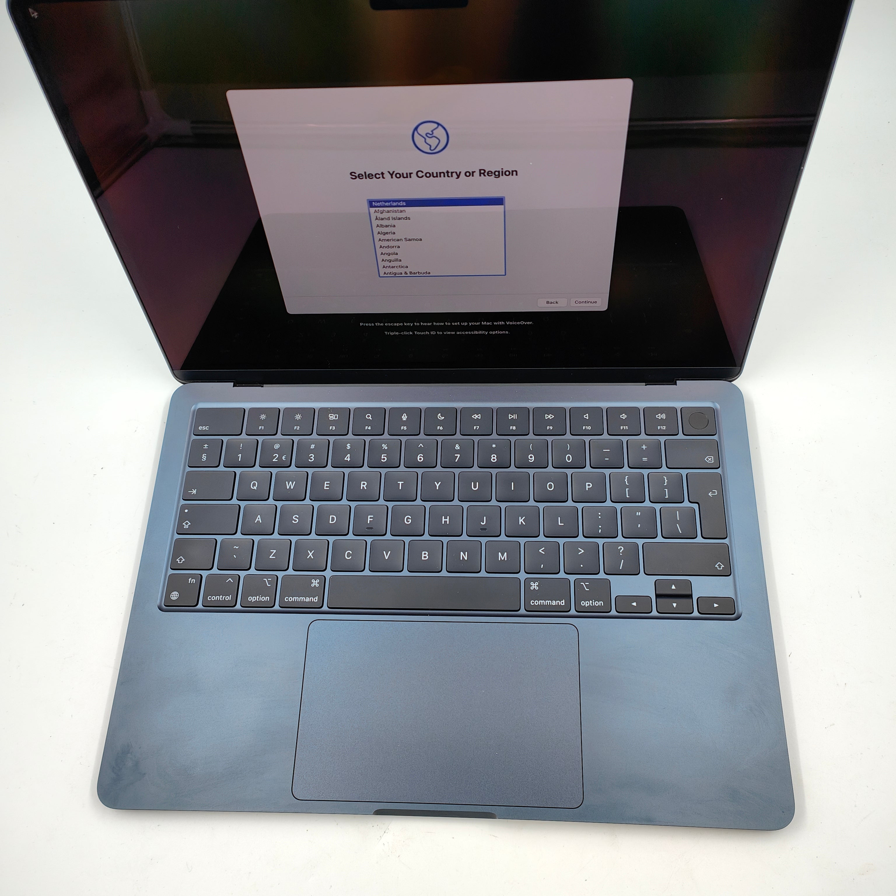 Apple MacBook Air (2022) M2 (8/8) 16GB/256GB Blau QWERTZ
