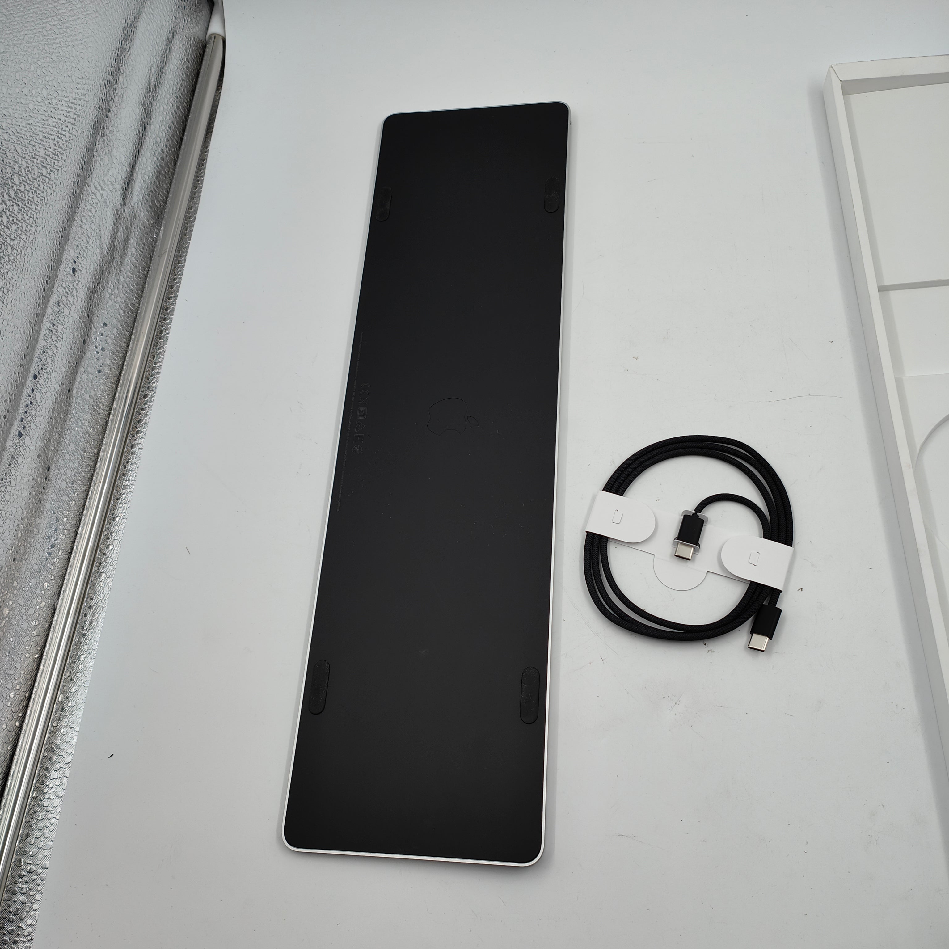 Apple-Tastatur mit numerischem Tastenfeld und Touch ID (2024) QWERTY