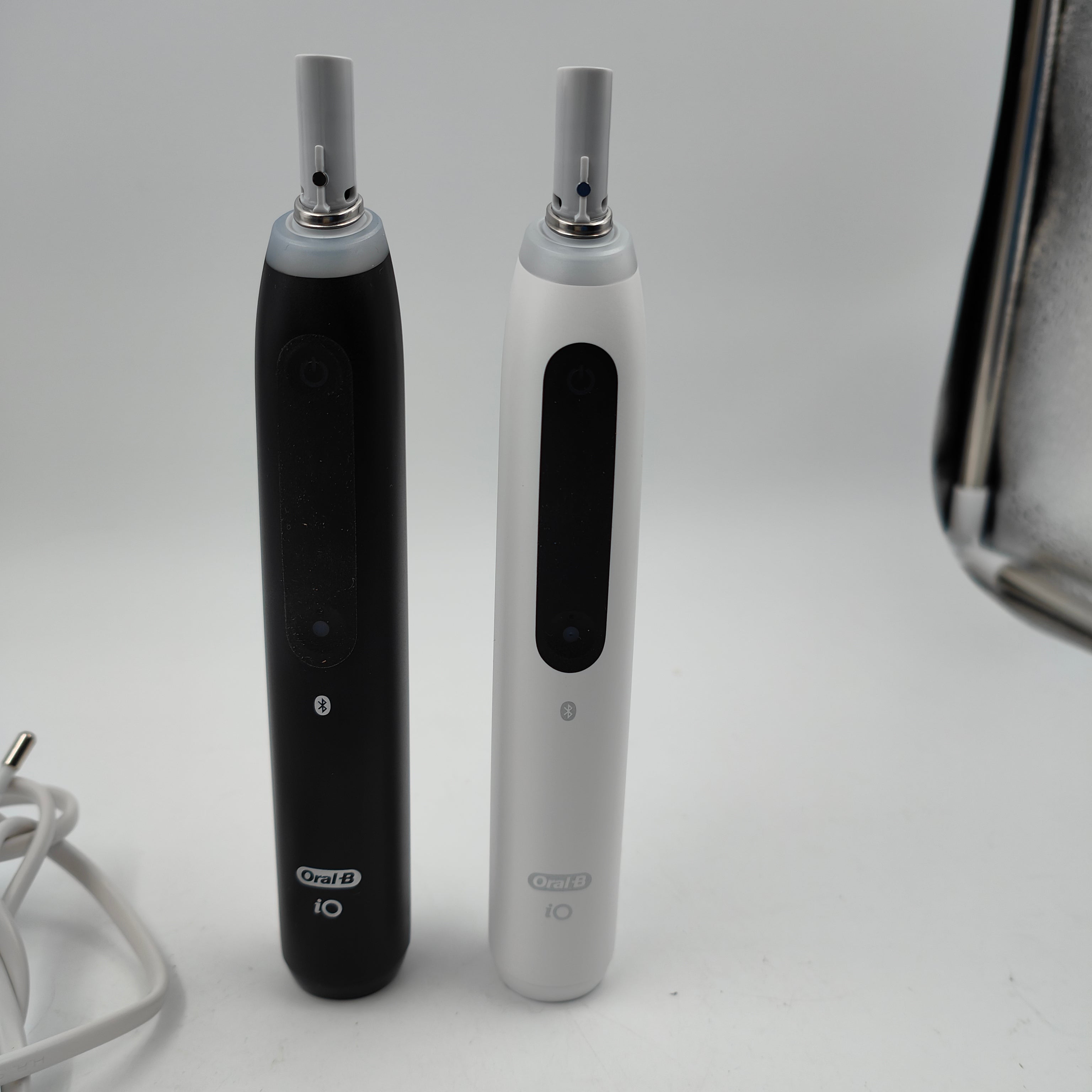 Oral-B iO 5 Black & White