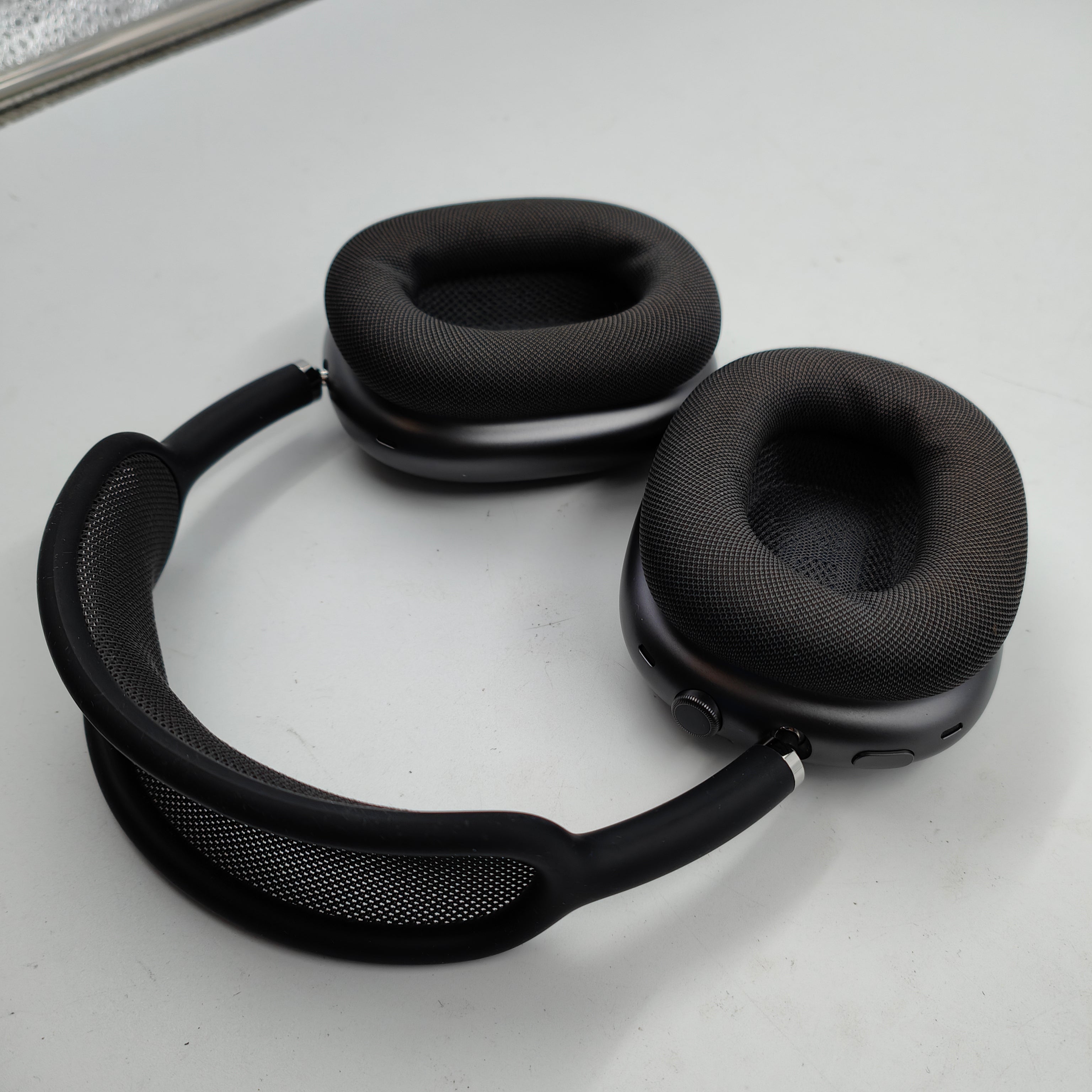 Apple AirPods Max Space Gray