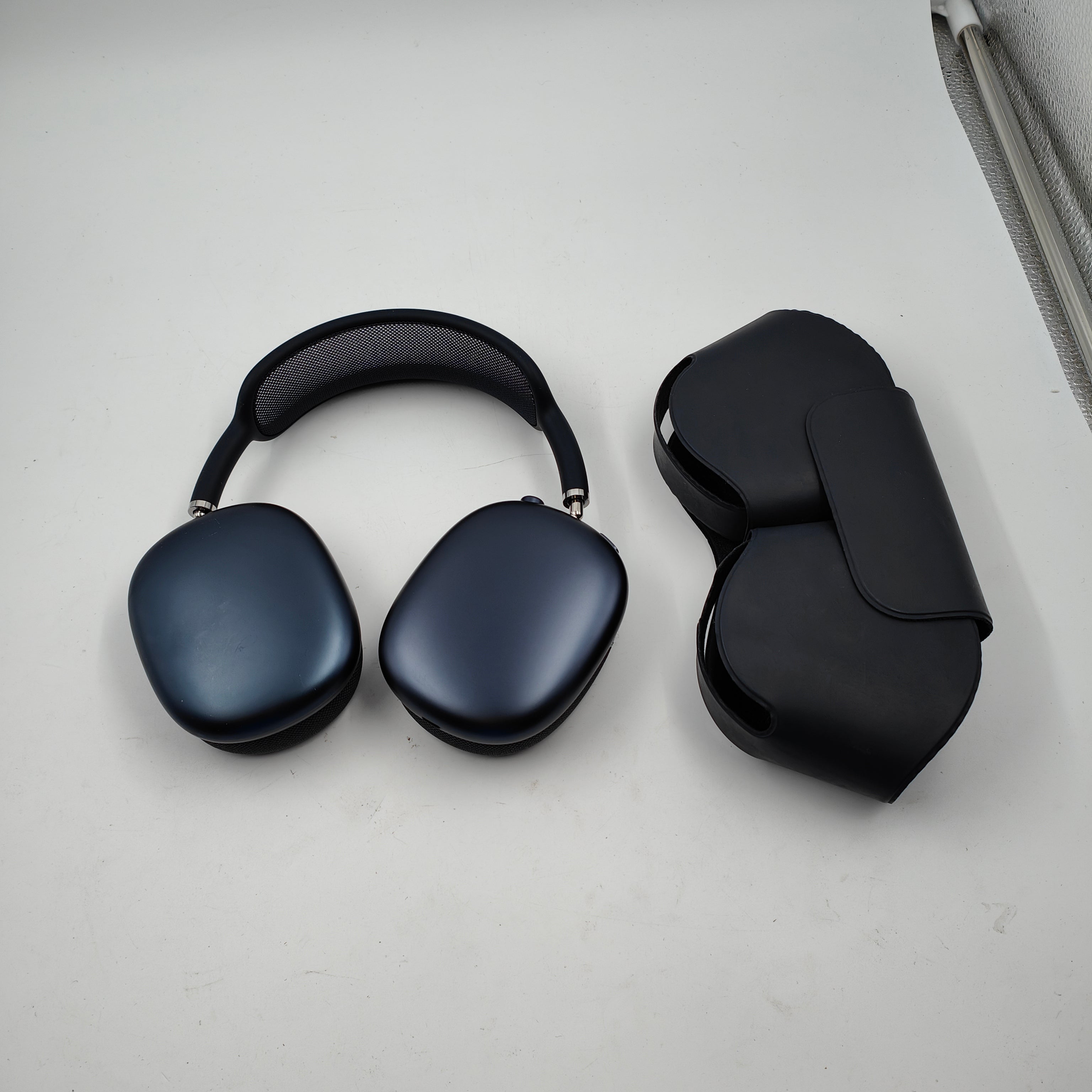 Apple AirPods Max Schwarz