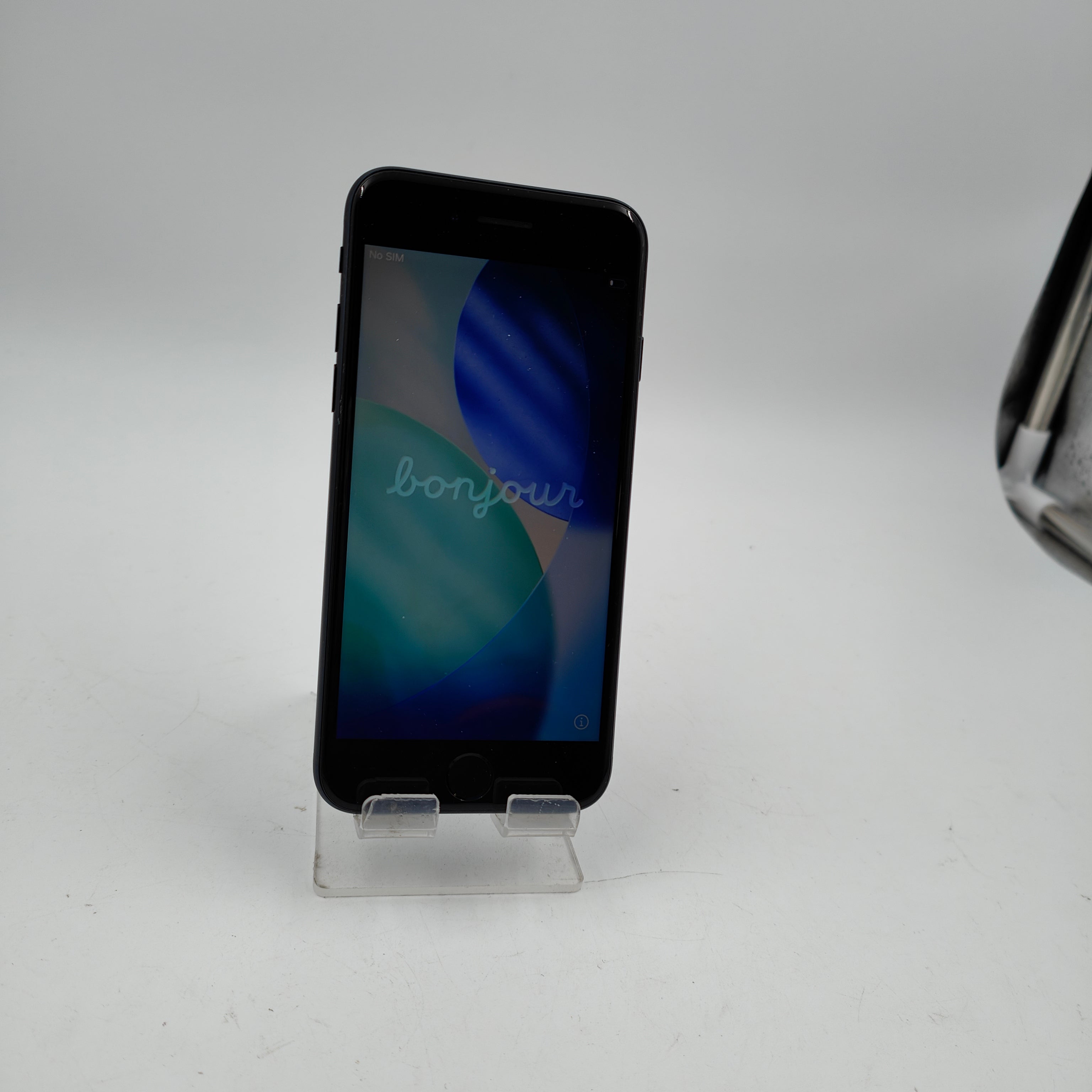 Refurbished iPhone SE (3rd gen) Midnight 64GB