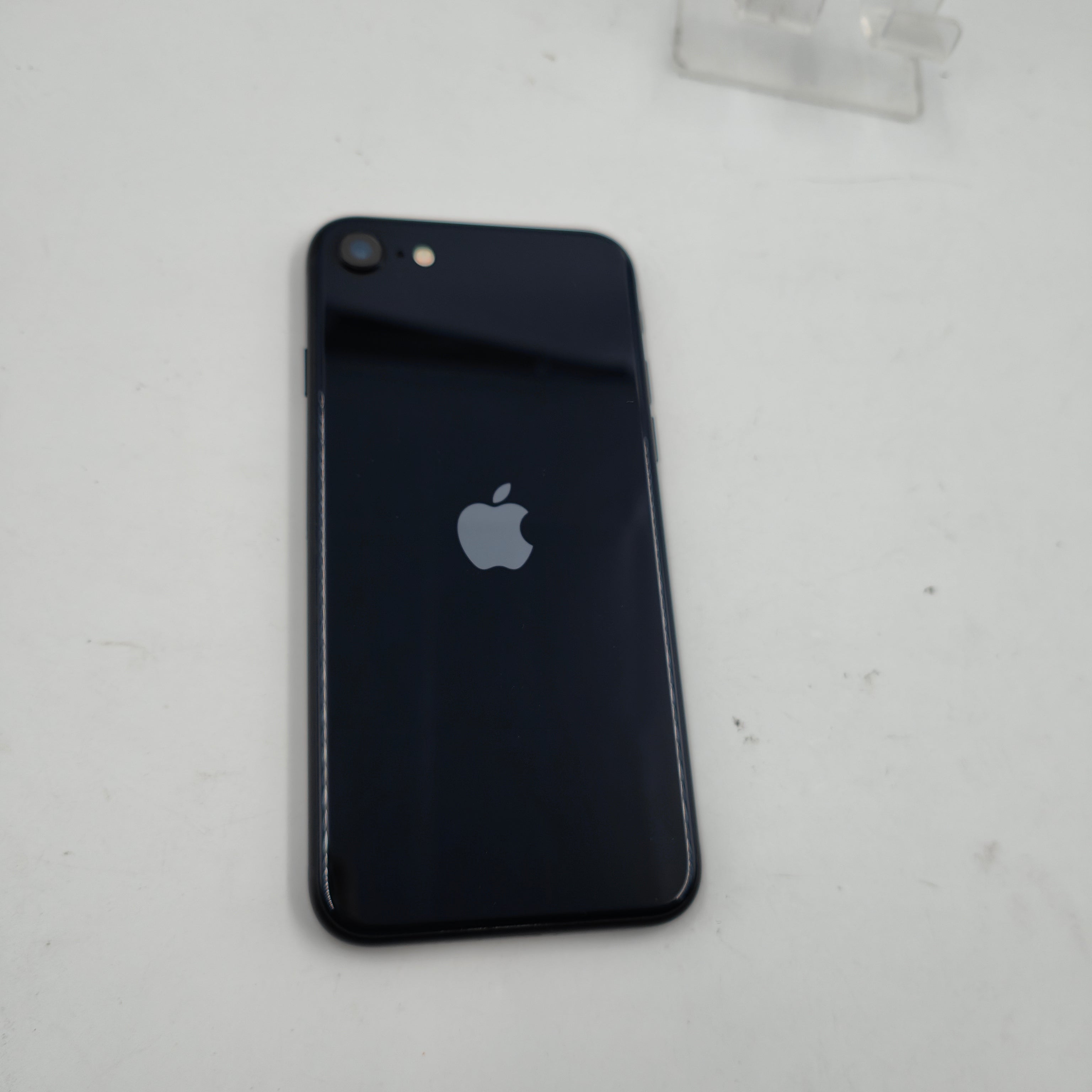 Refurbished iPhone SE (3rd gen) Midnight 64GB