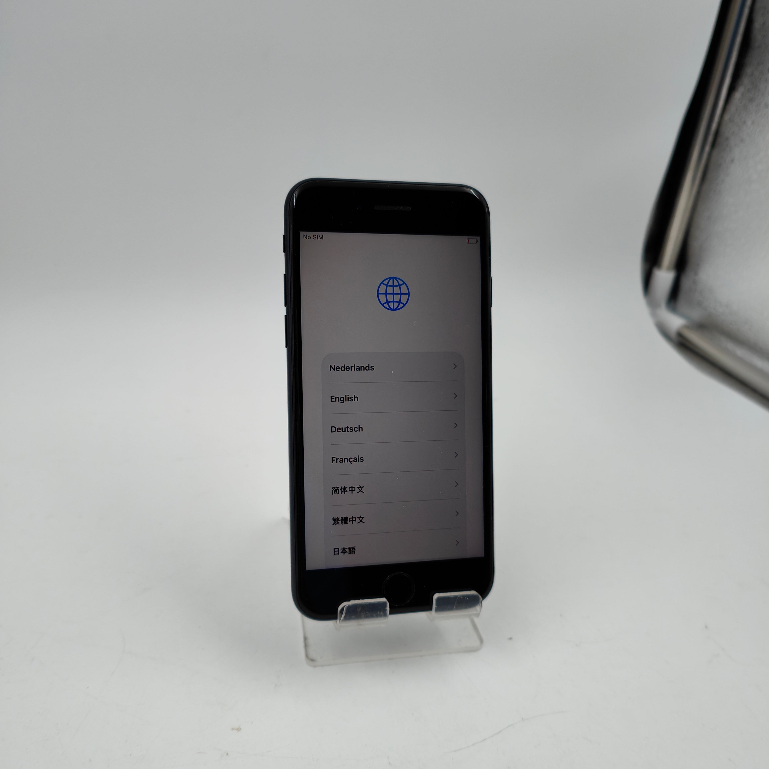 Refurbished iPhone SE (3rd gen) Midnight 64GB