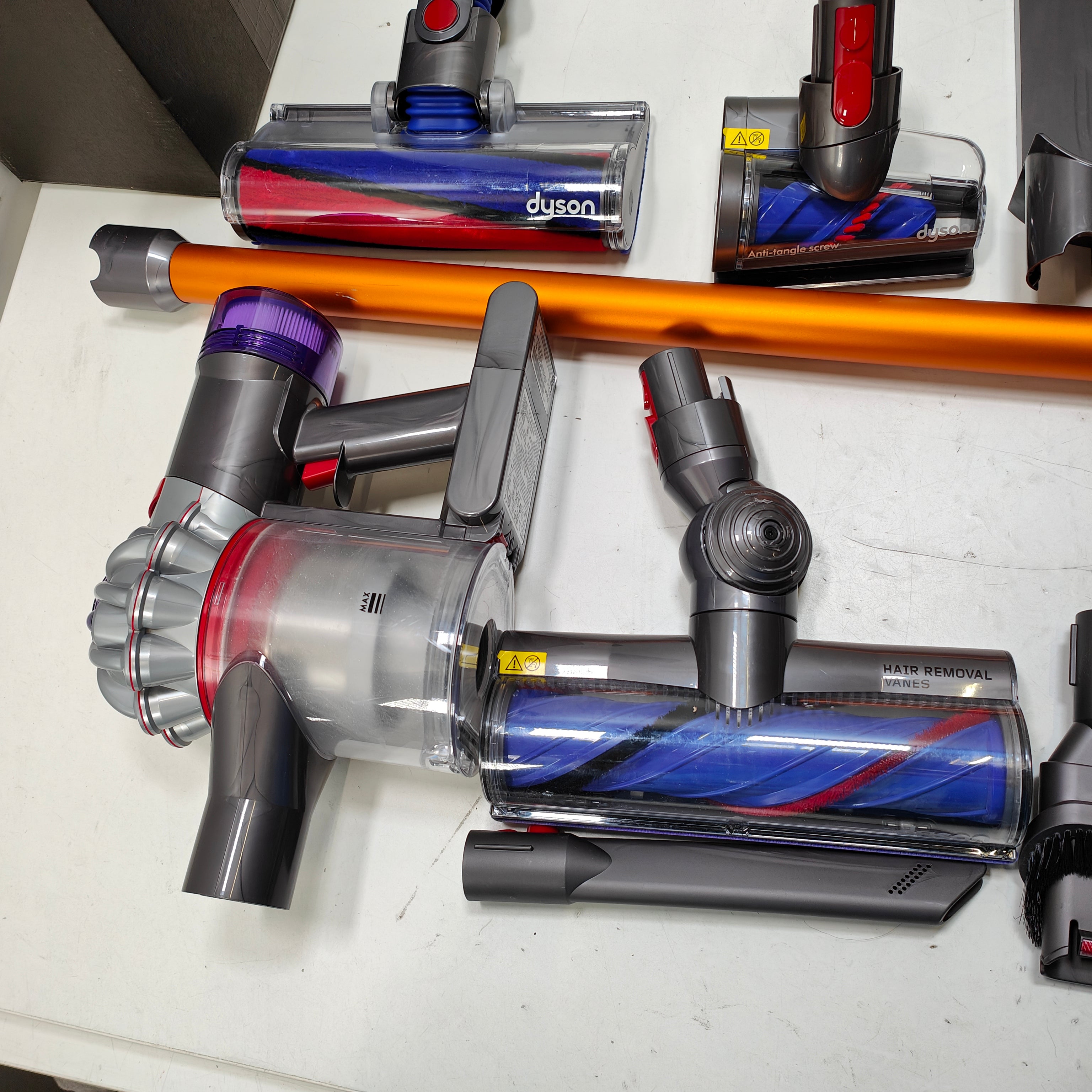 Dyson V8 Absolute 476547-01