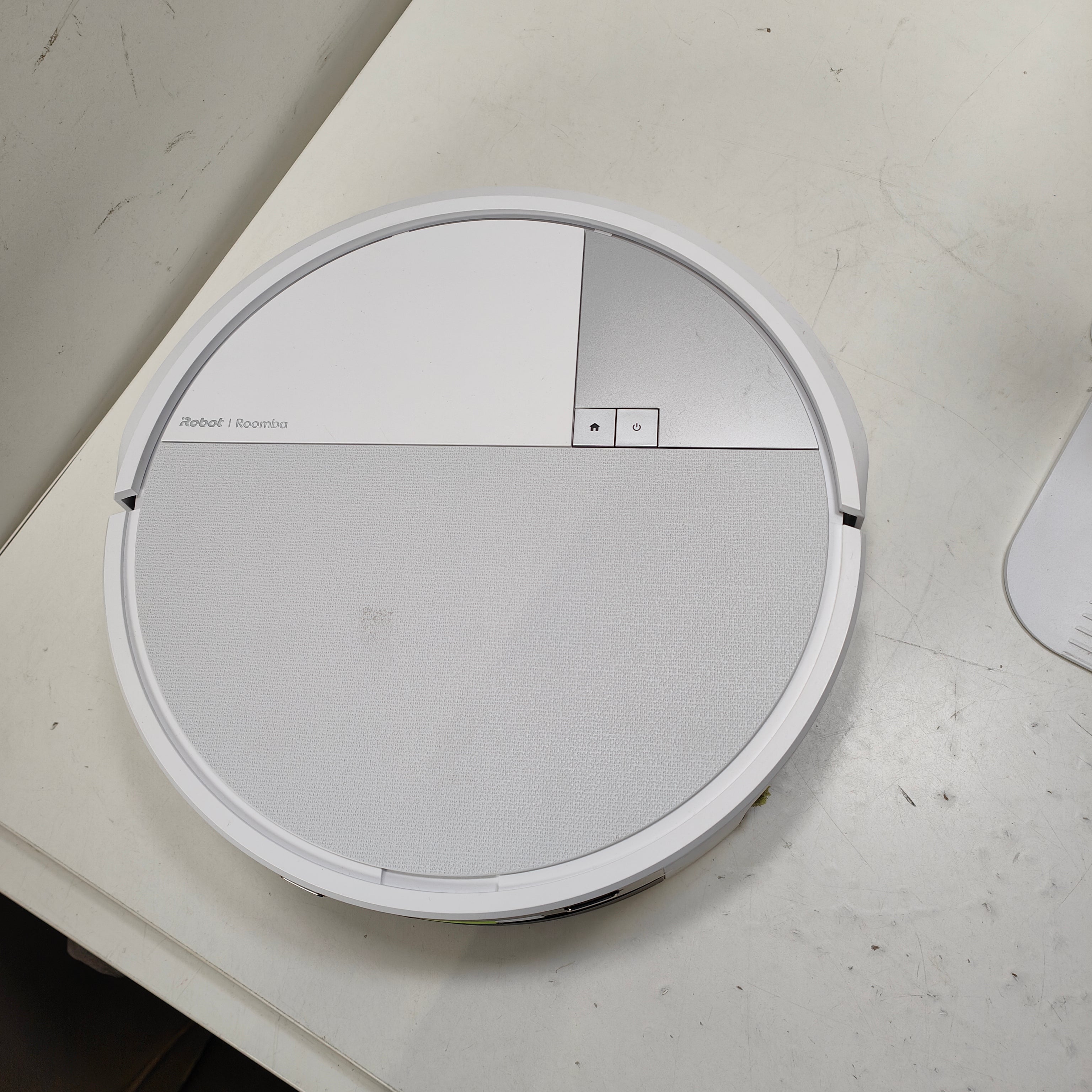 iRobot Roomba Max 705 Combo-Roboter + AutoWash™-Dock Weiß