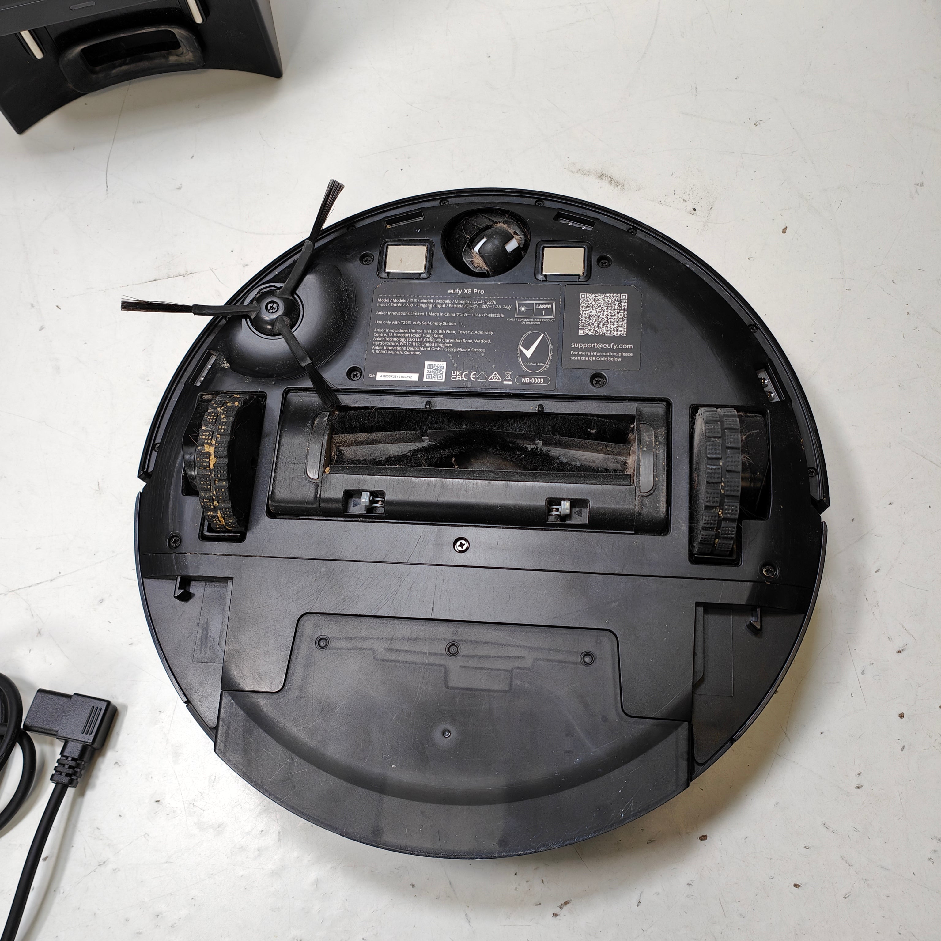 iRobot Roomba Plus 405 Combo-Roboter + Autowash-Dock Schwarz