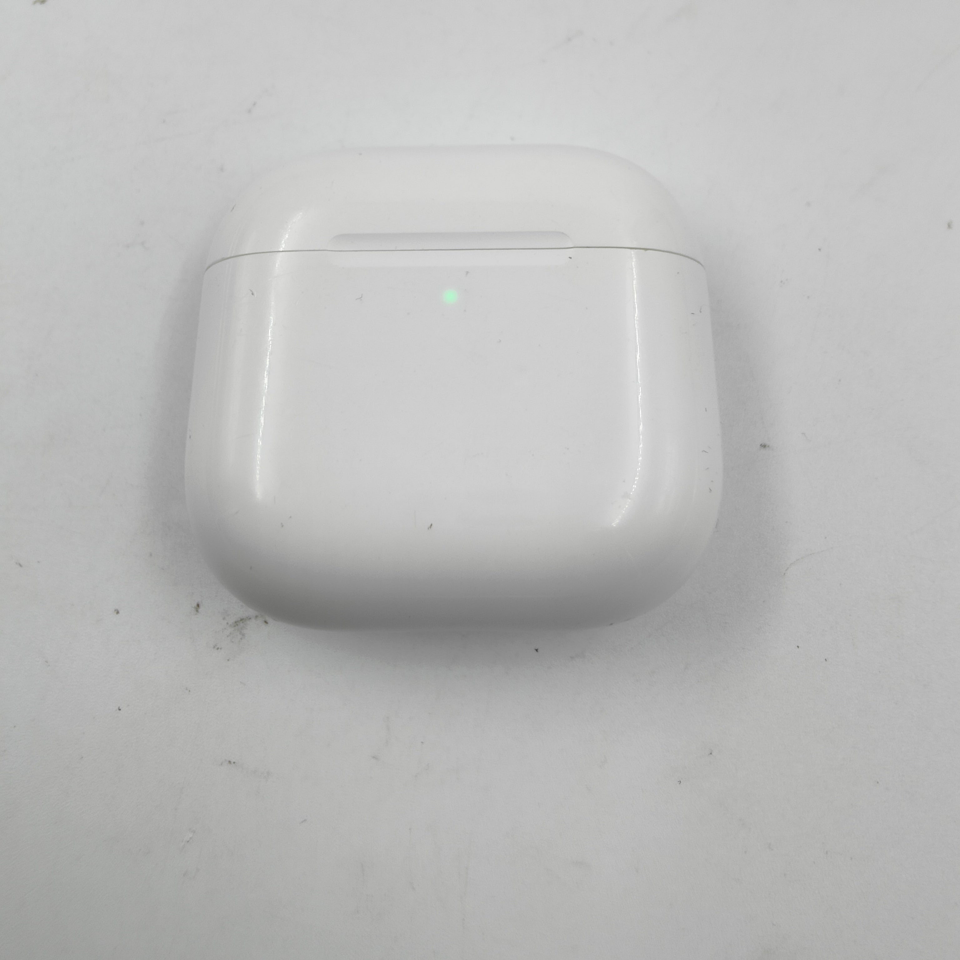 Apple AirPods 4 avec suppression active du bruit