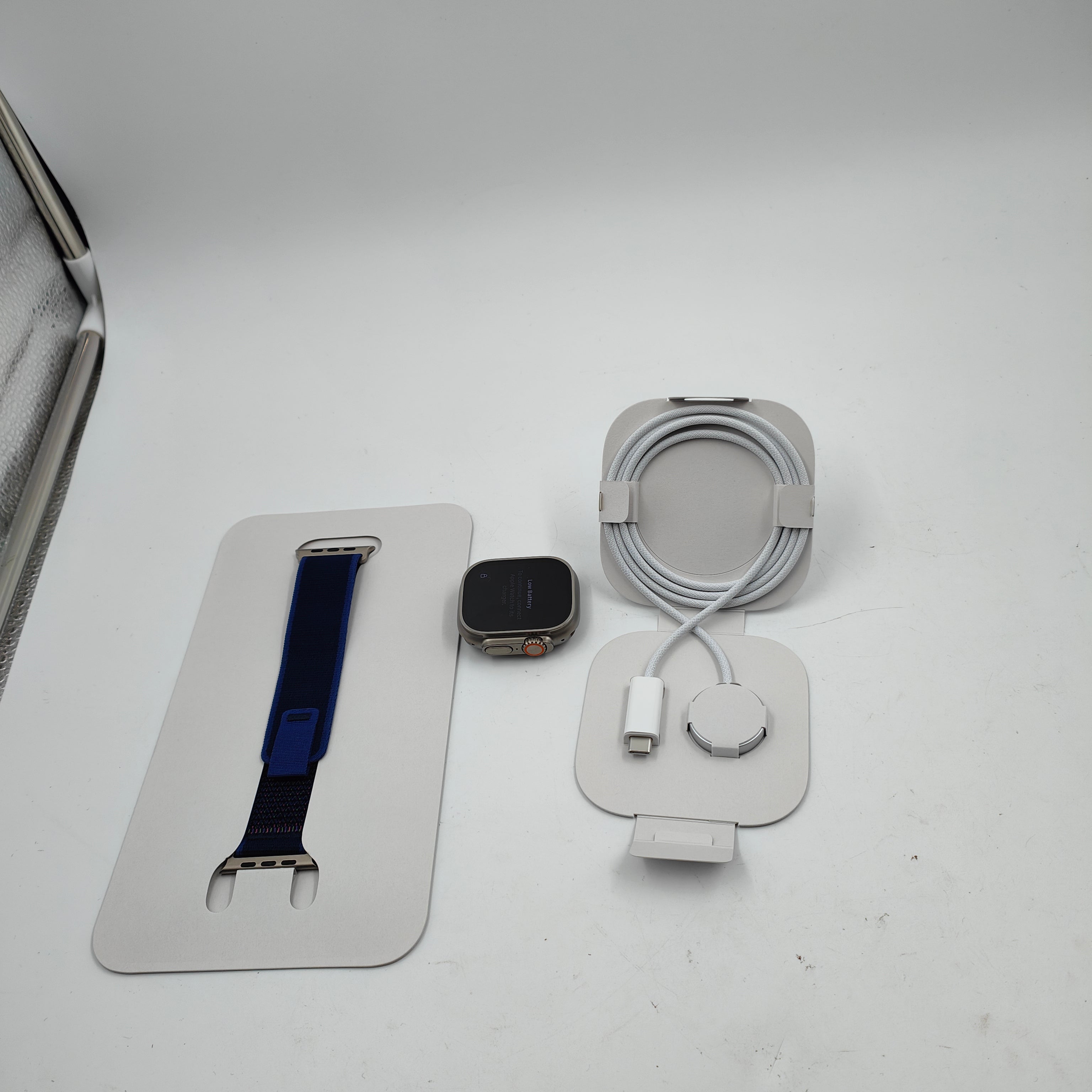 Apple Watch Ultra 2 4G 49mm Argent Bracelet Trail Bleu M/L