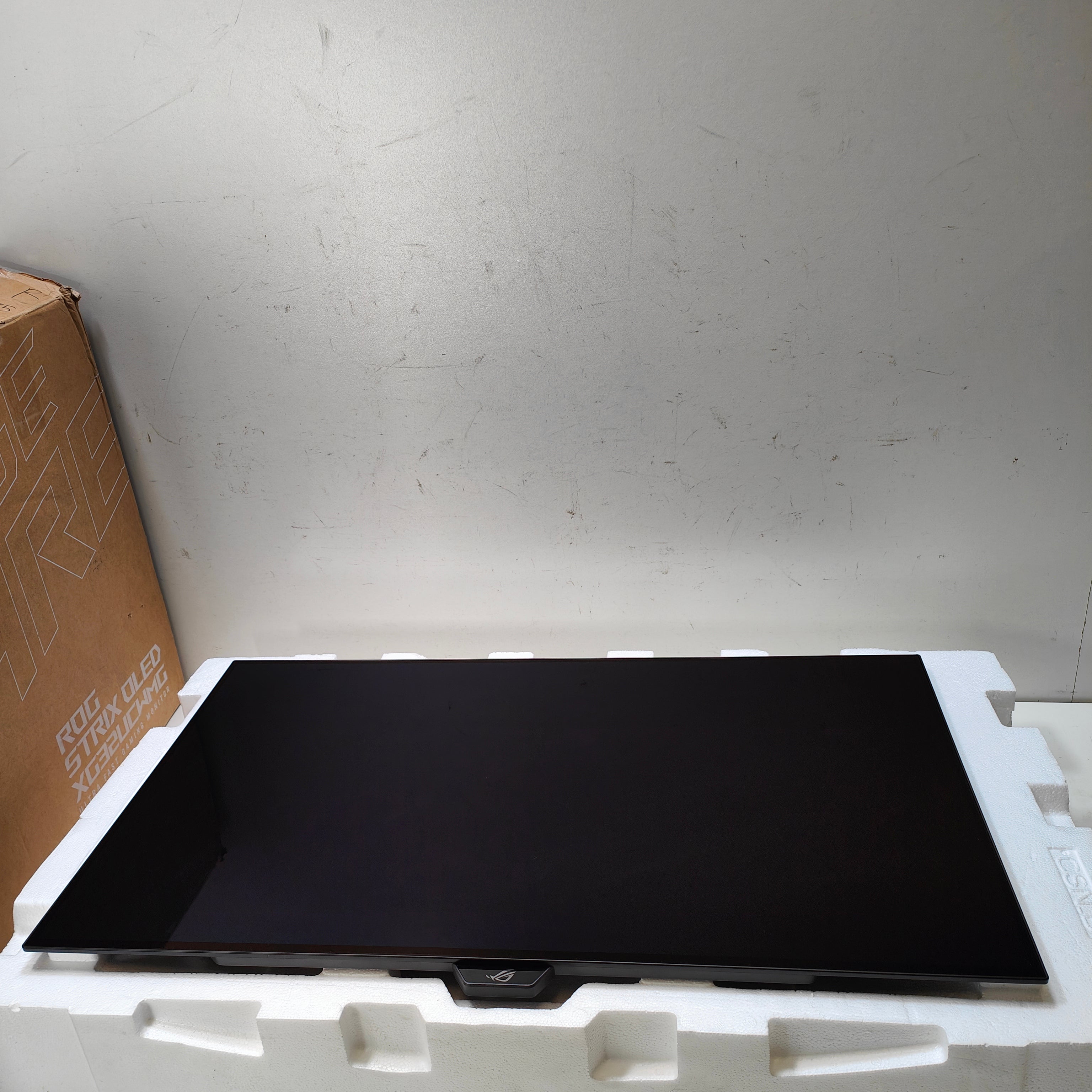 Asus ROG Strix XG32UCWMG WOLED