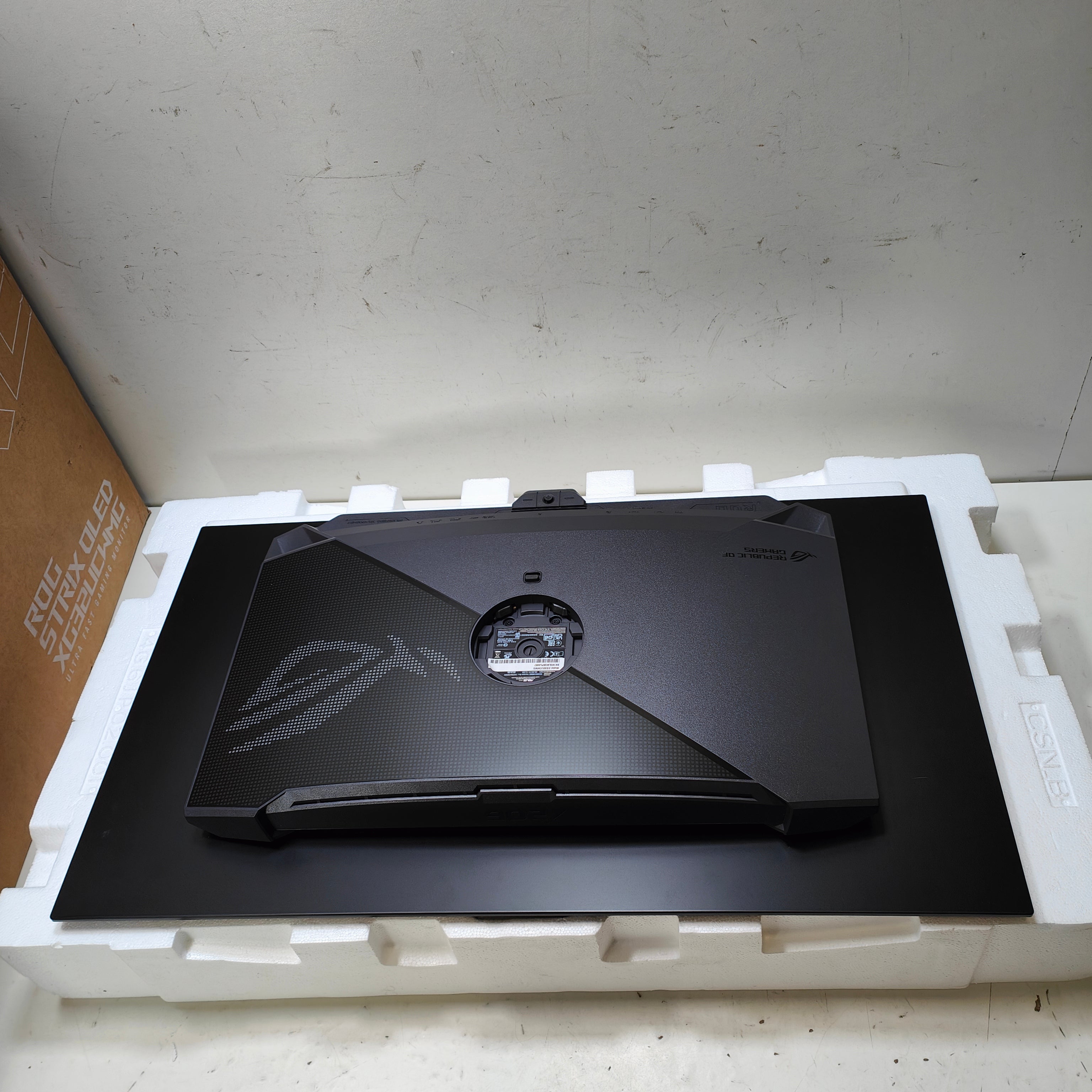 Asus ROG Strix XG32UCWMG WOLED