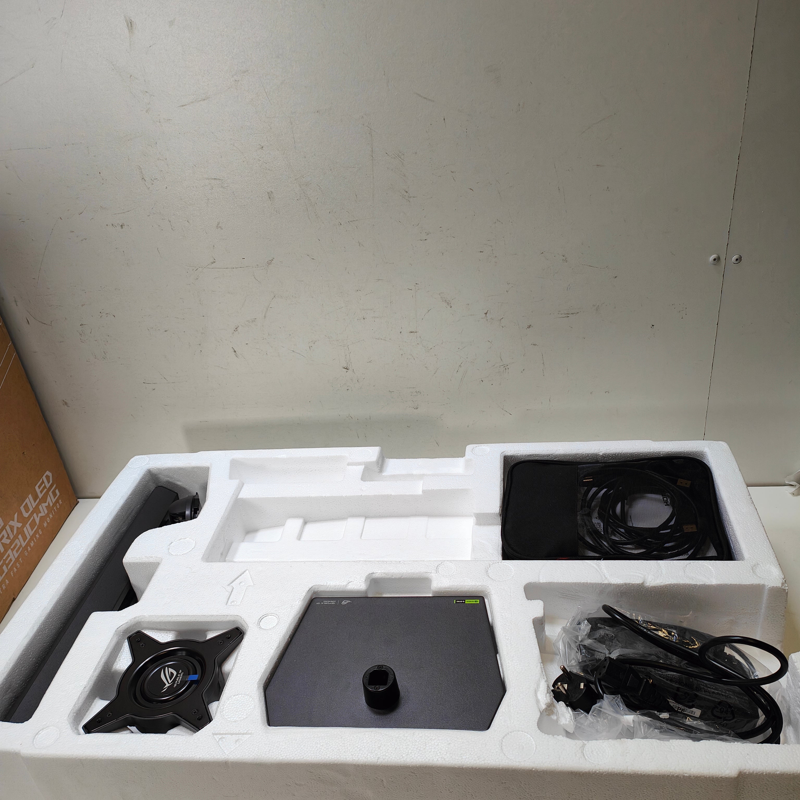 Asus ROG Strix XG32UCWMG WOLED