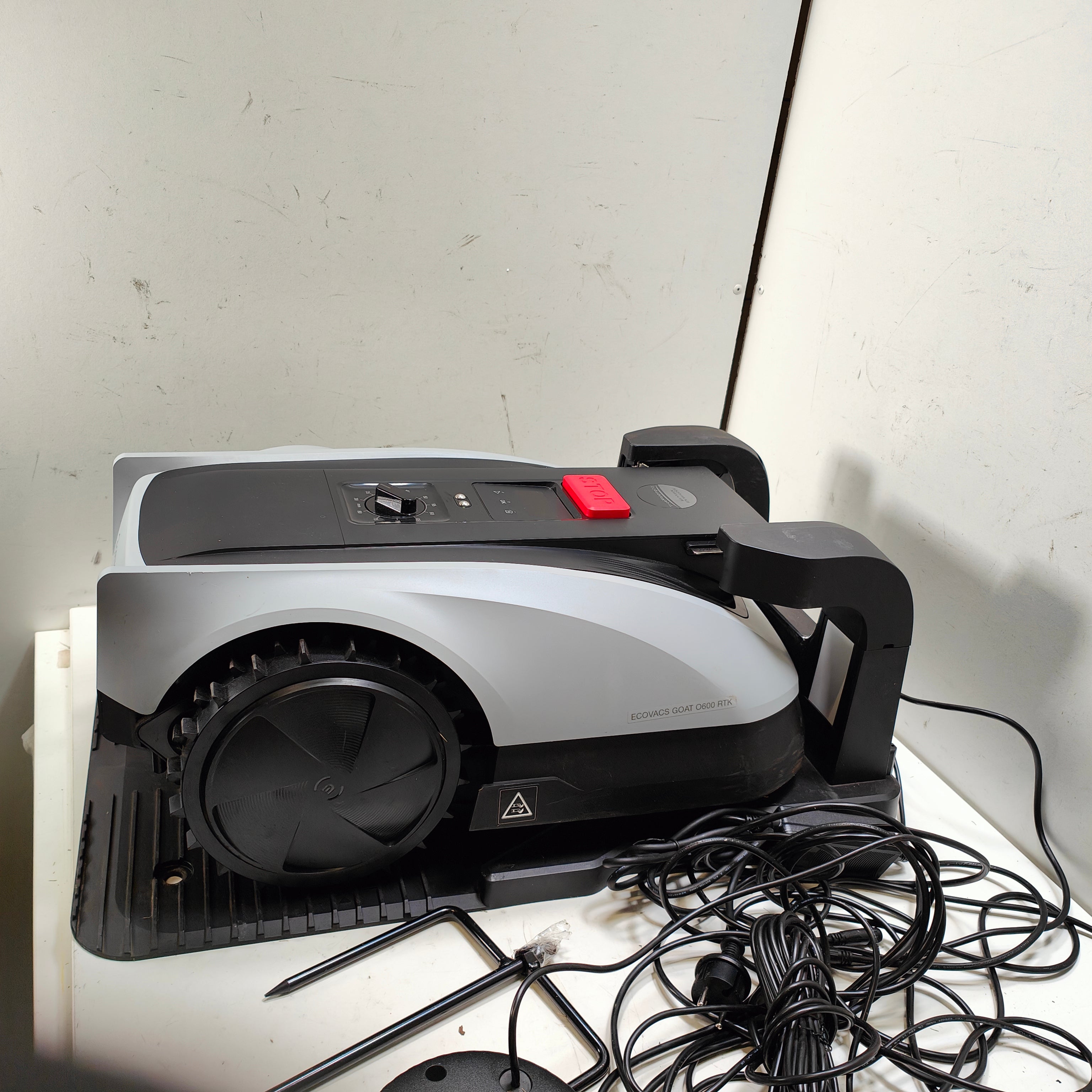 Ecovacs GOAT O600 RTK