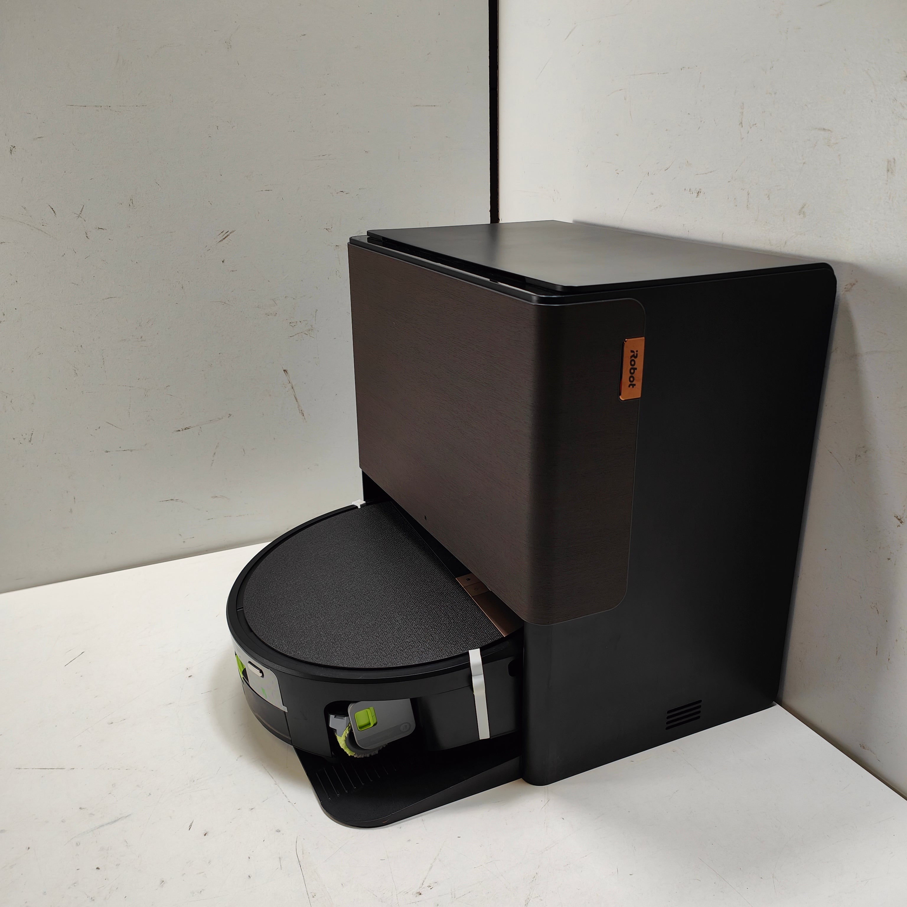 iRobot Max 705 Combo Robot + AutoWash Dock Black