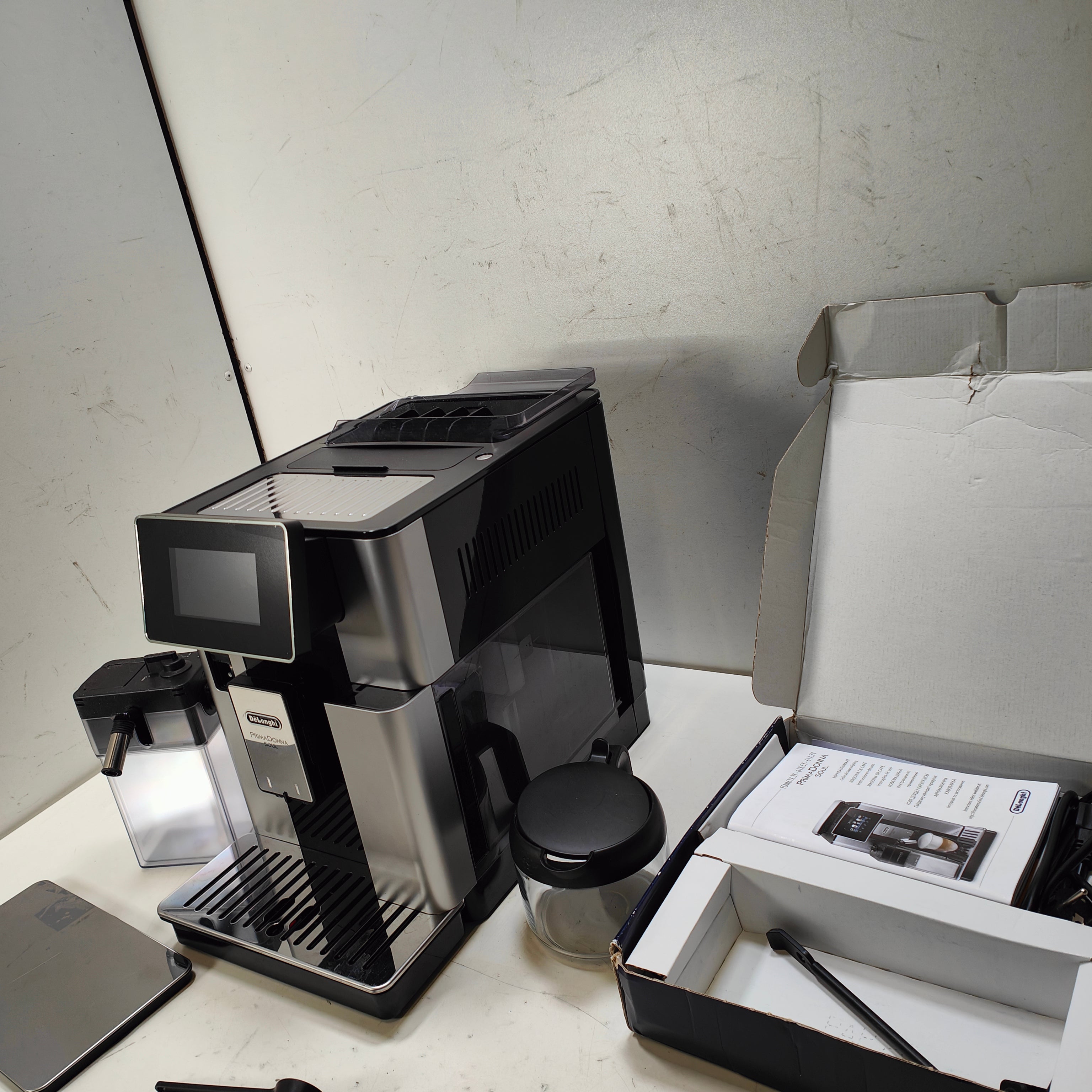 DeLonghi PrimaDonna Soul ECAM 610.75.MB