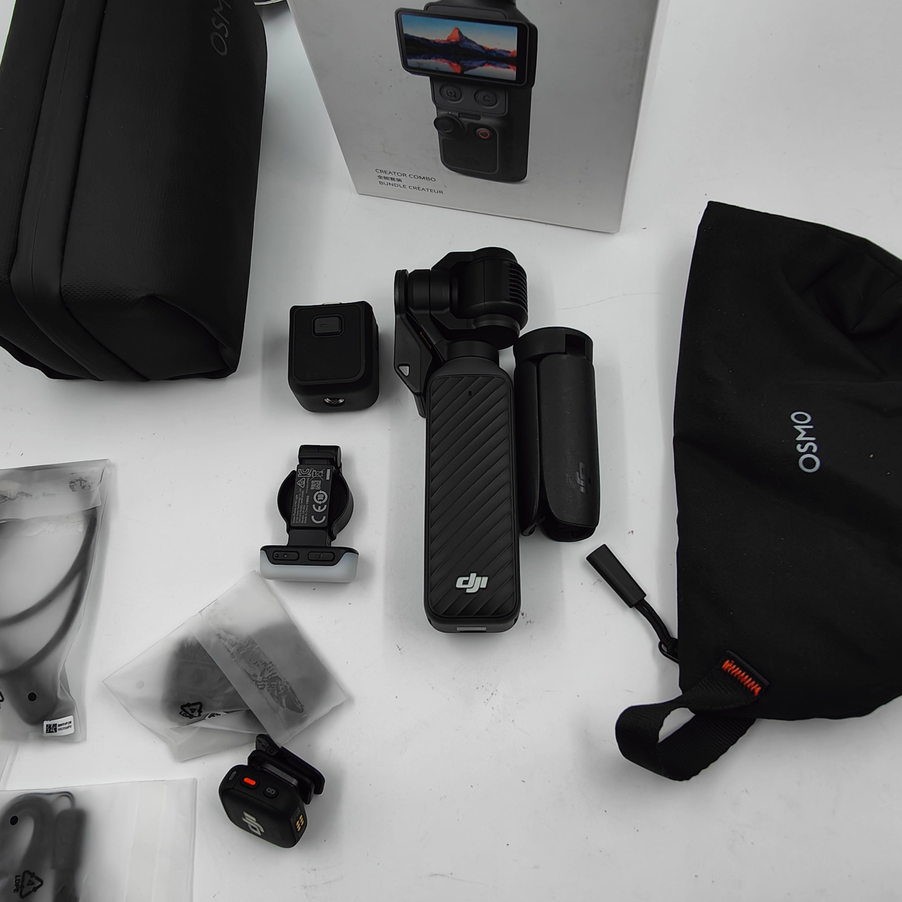 DJI Osmo Pocket 4 Creator-Combo