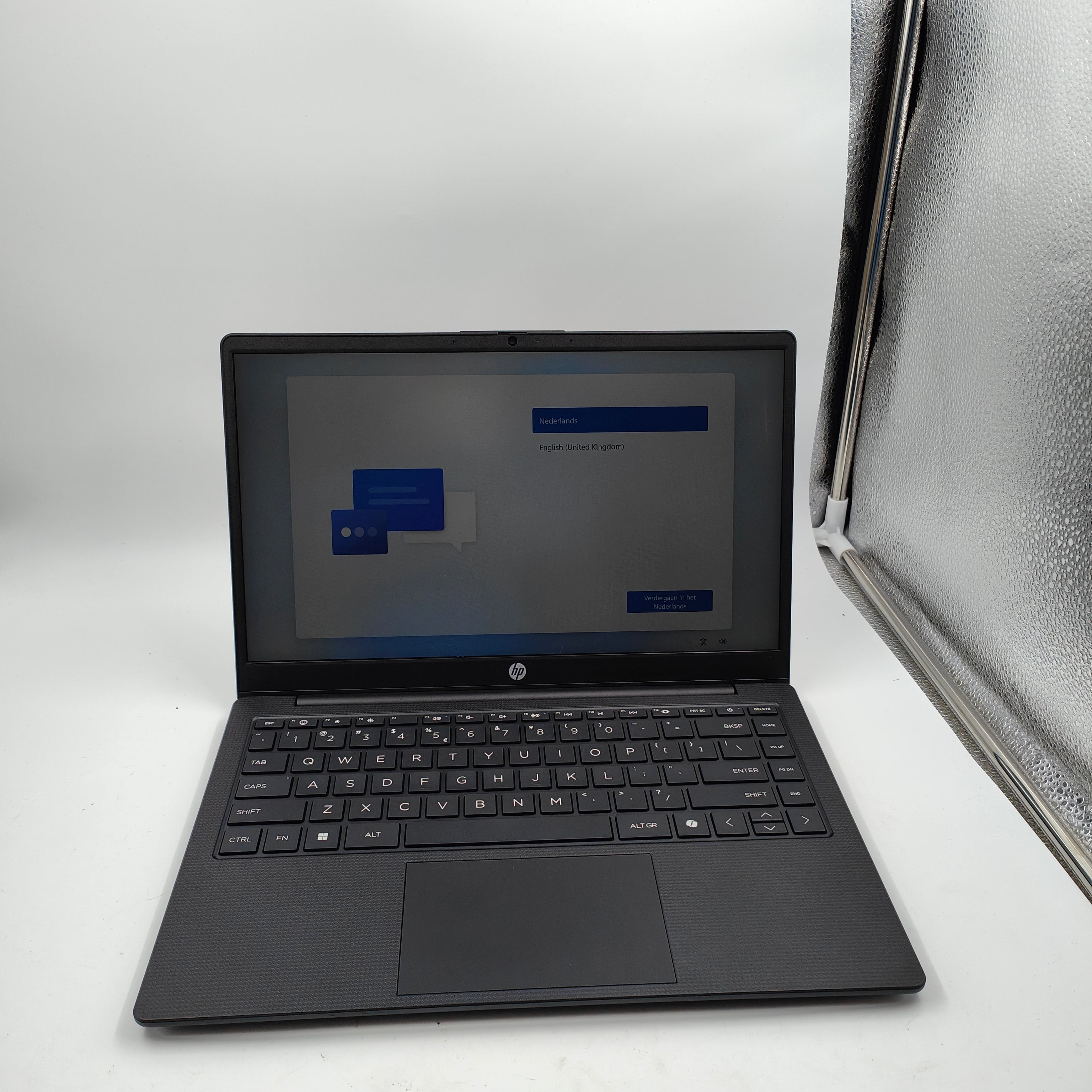 HP Laptop 14-em0957nd