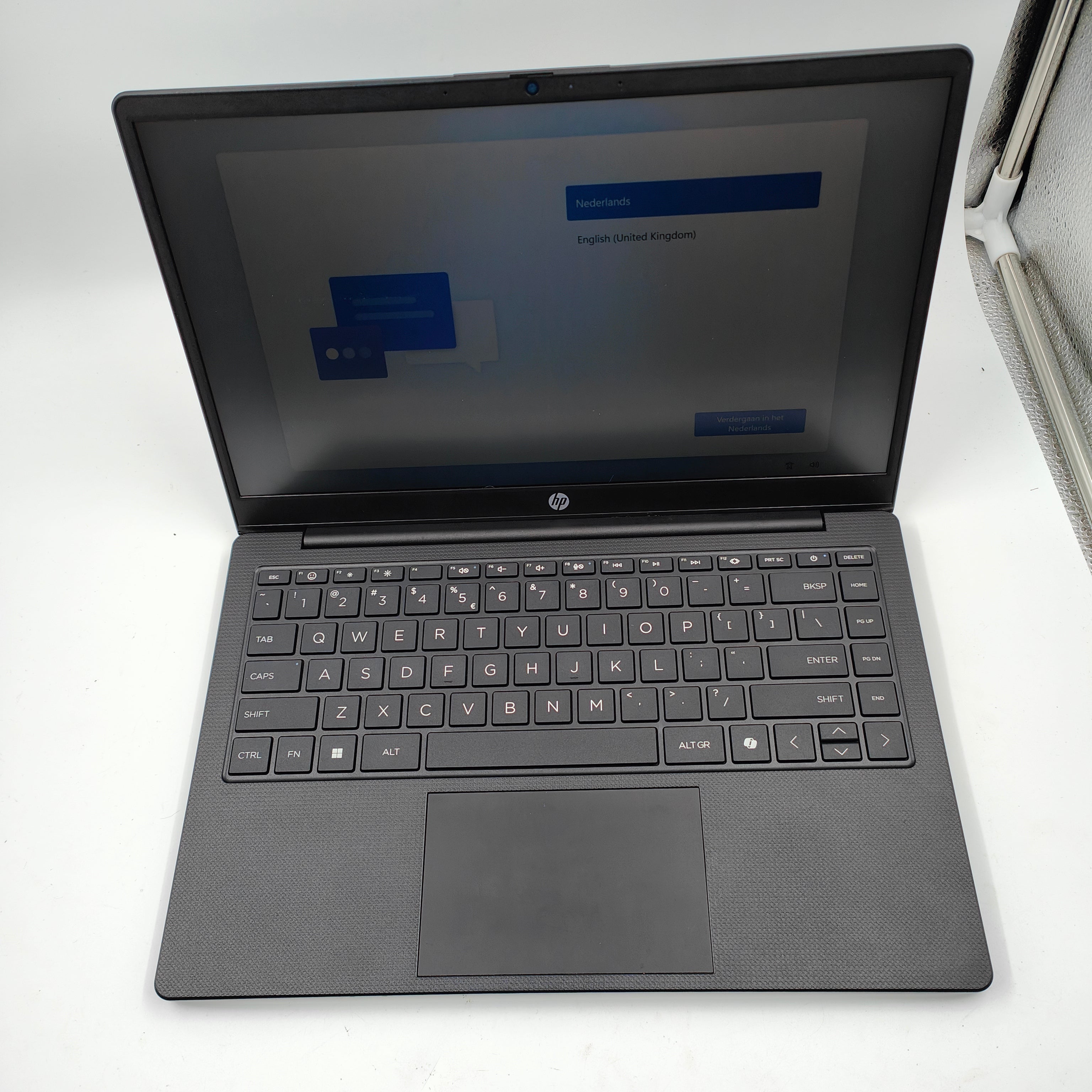 HP Laptop 14-em0957nd