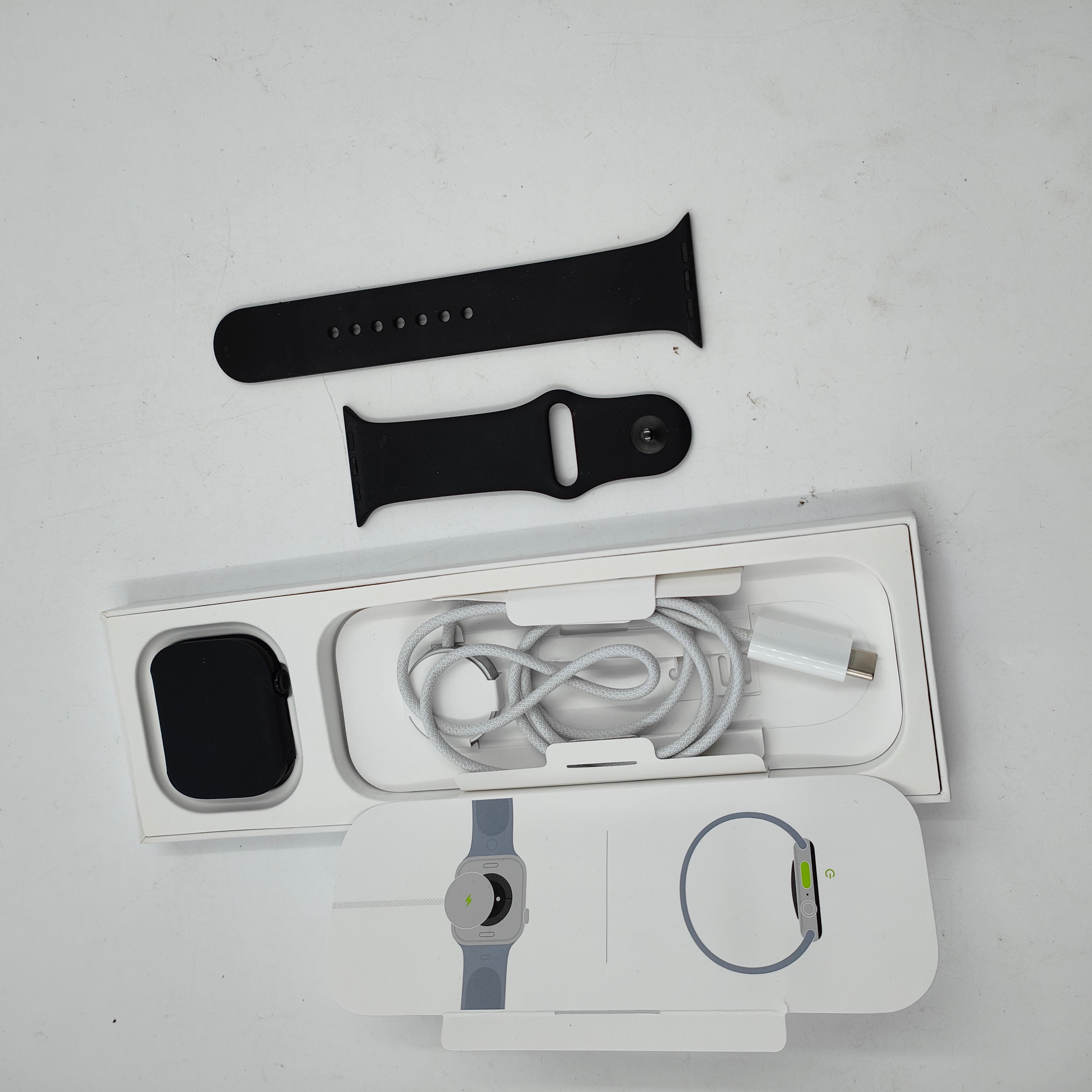 Apple Watch Series 10 4G 46mm Schwarz Sportarmband M/L