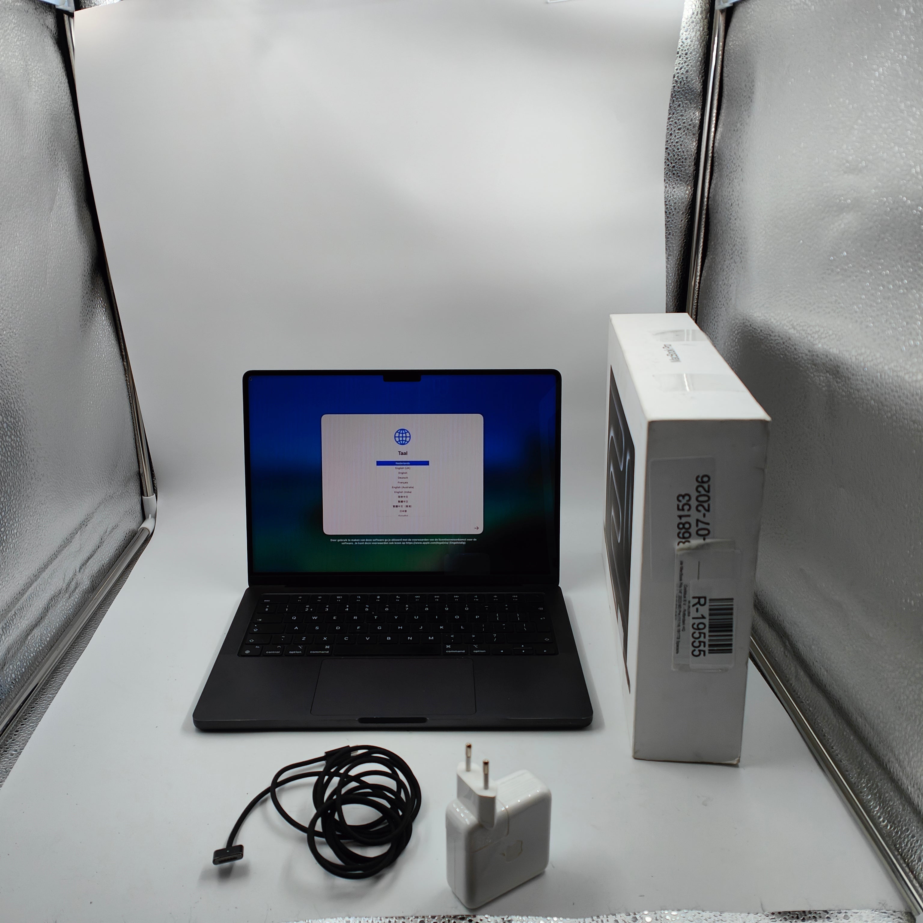 Apple MacBook Pro 14" 2023 M3 Pro (11/14) 18/1TB Space Black QWERTY