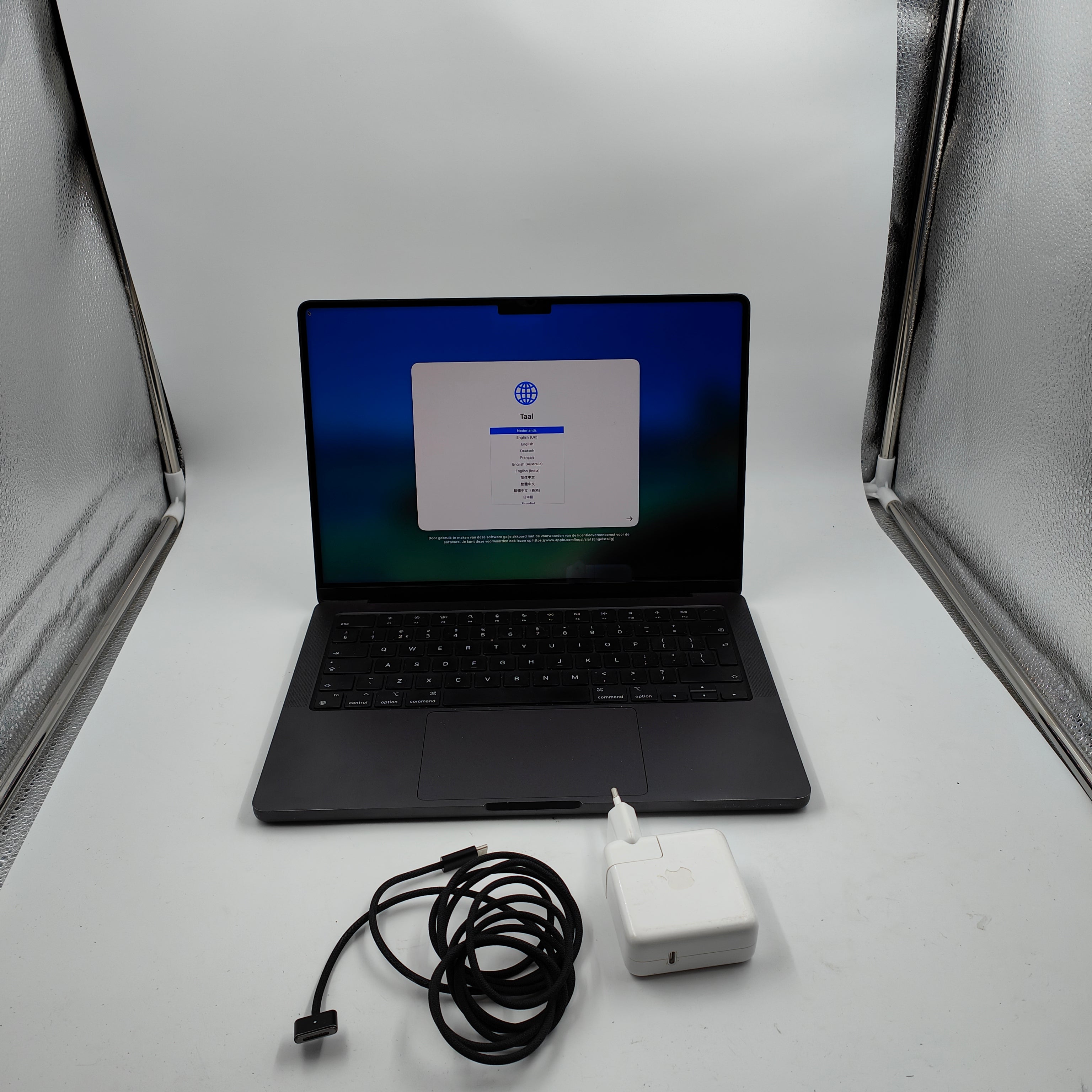 Apple MacBook Pro 14" 2023 M3 Pro (11/14) 18/1TB Space Black QWERTY